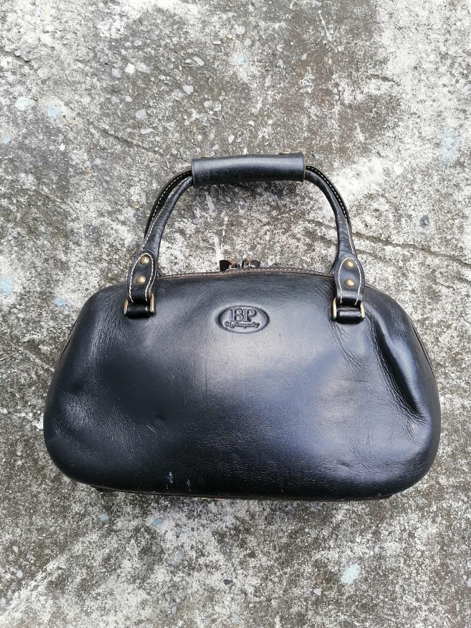 Japanese Brand Big Prosperity Tokyo Japan Leather Handbag Size ONE SIZE - 1 Thumbnail