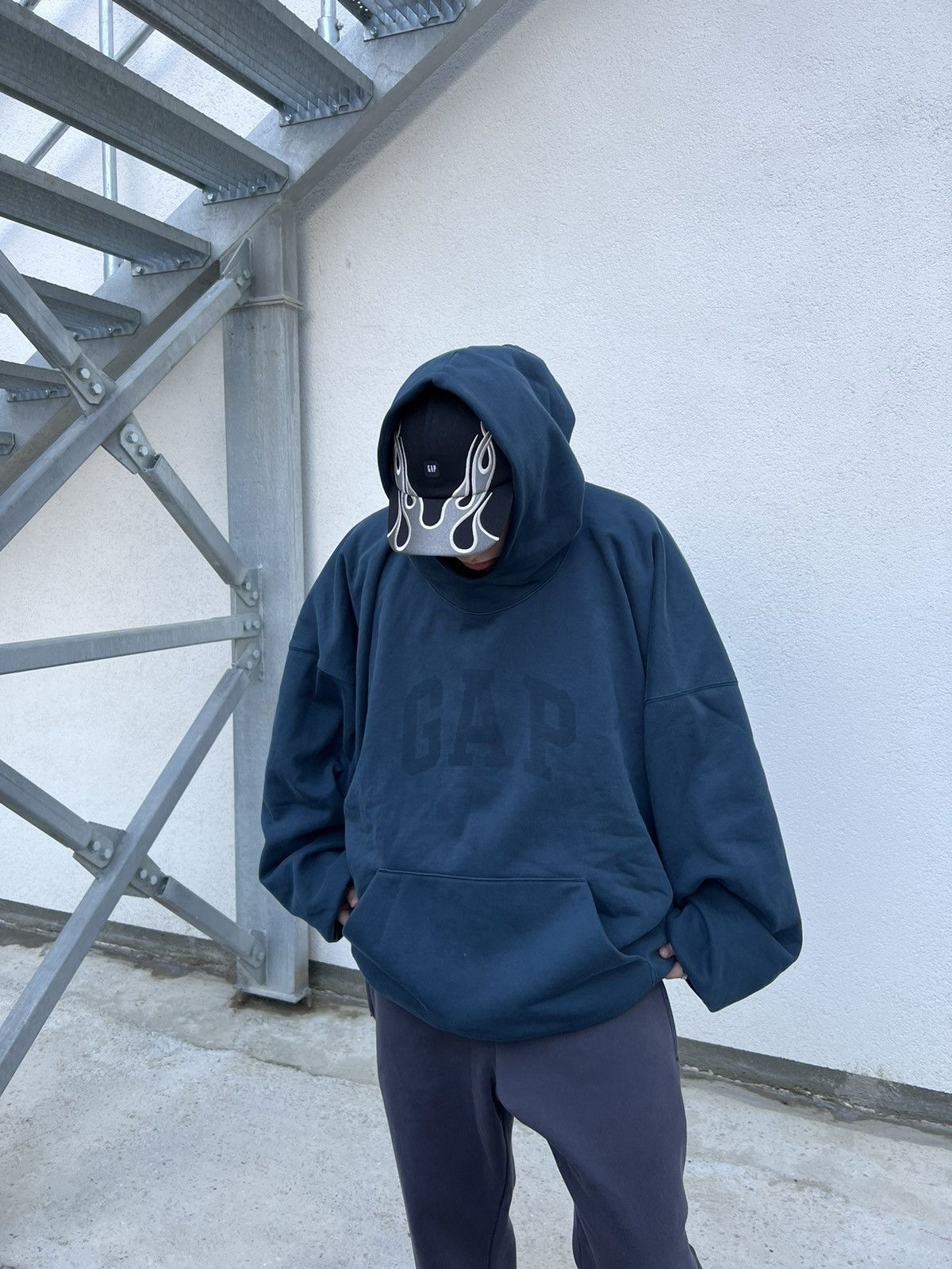 Gap Balenciaga Yeezy Gap Engineered Dove Hoodie Size US XXL / EU 58 / 5 - 4 Thumbnail