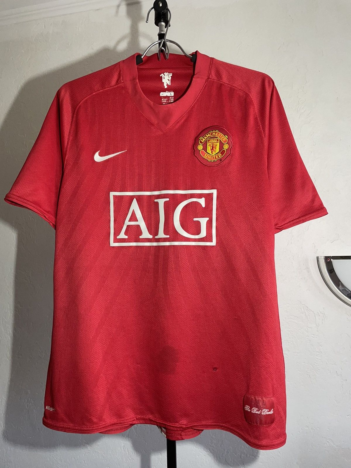 image of Ronaldo Vintage Manchester United 2007 Nike Jersey in Red, Men's (Size Medium)