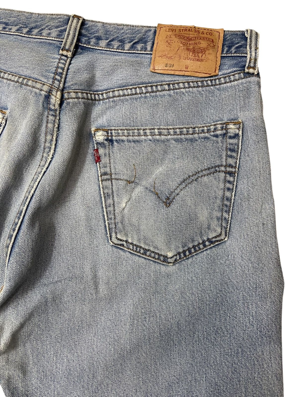 Levi's Vintage Clothing Vintage Levis Distressed Denim Size US 34 / EU 50 - 18 Thumbnail