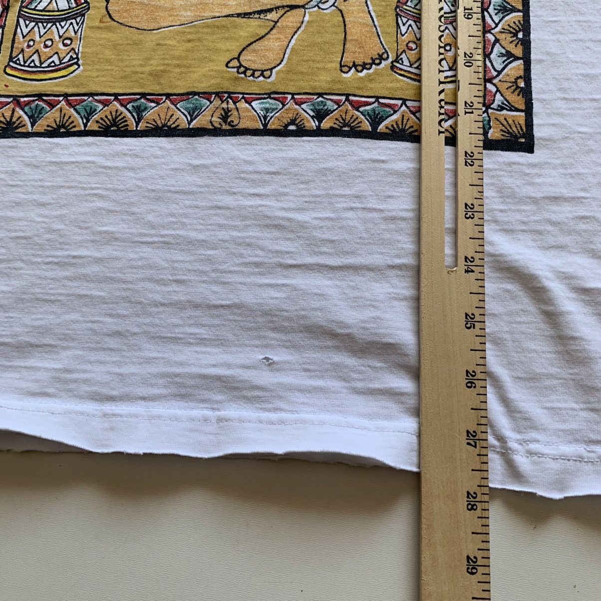 Vintage Vintage 1990s Native Aboriginal Art Graphic T Shirt White Size US L / EU 52-54 / 3 - 6 Thumbnail