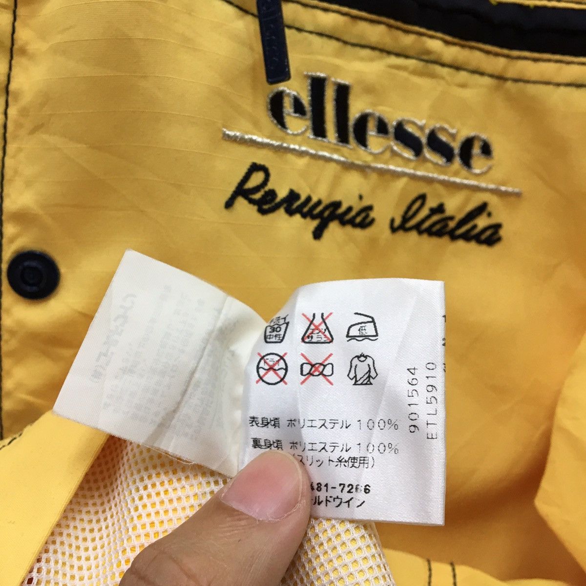 Other ELLESSE Skiing Nice Design Hooded Jacket Size L / US 10 / IT 46 - 12 Thumbnail