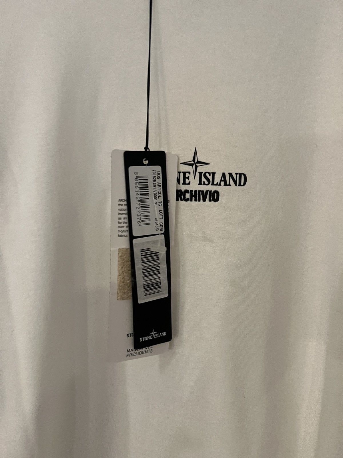 image of Stone Island T Shirt Dry Cleaned Worn Once in White, Men's (Size XL)