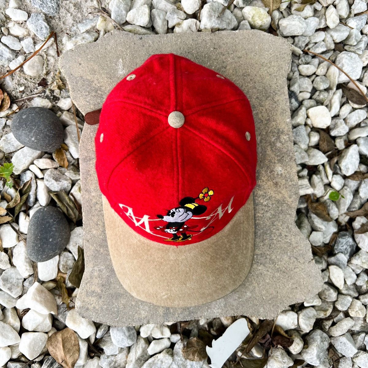 Disney × Vintage Vintage Minnie Mouse Disney Suede & Wool Strapback Hat Size ONE SIZE - 4 Thumbnail