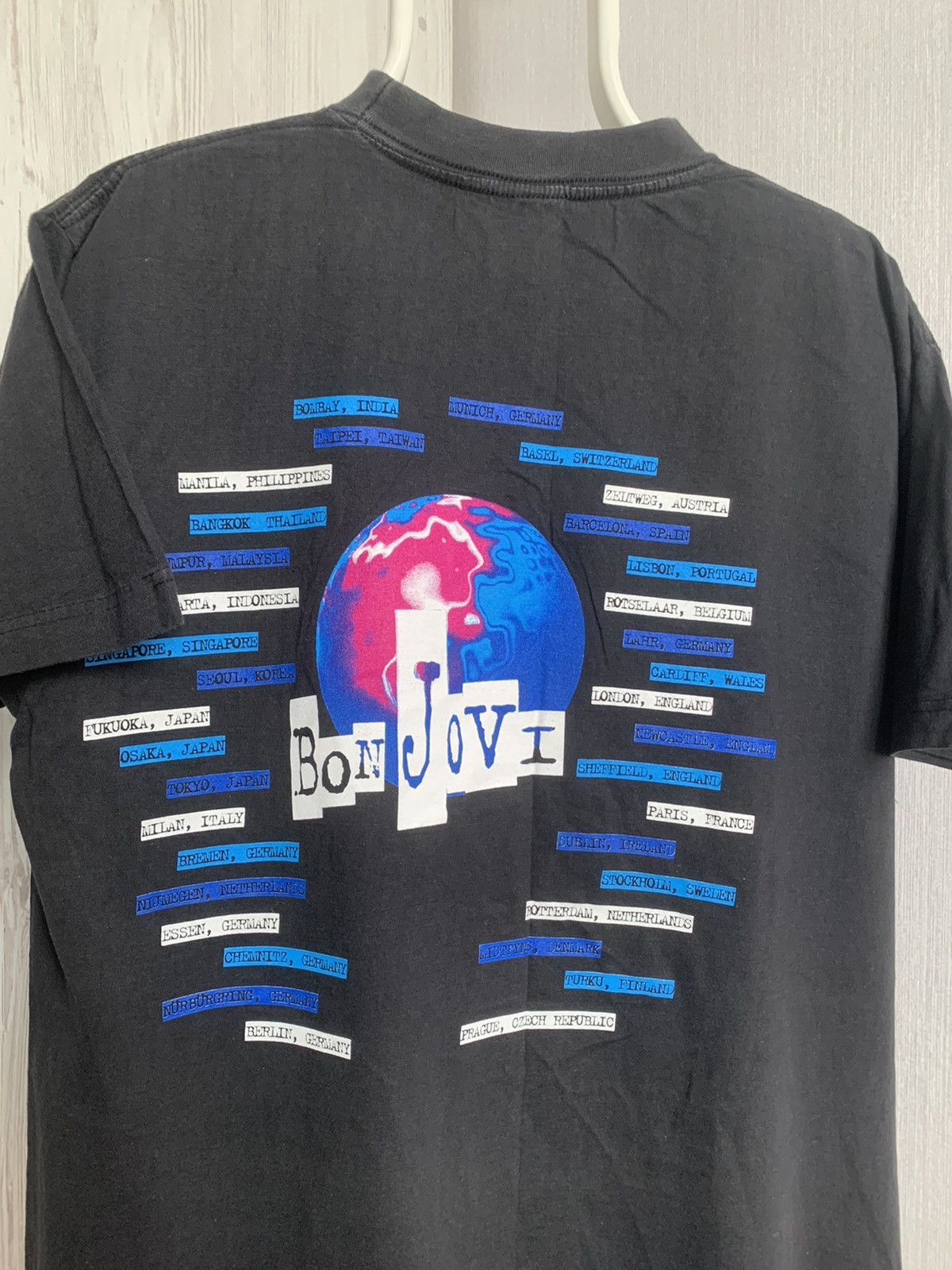 Band Tees Vintage 90s Bon Jovi Tour Concert Tee Size US L / EU 52-54 / 3 - 6 Thumbnail