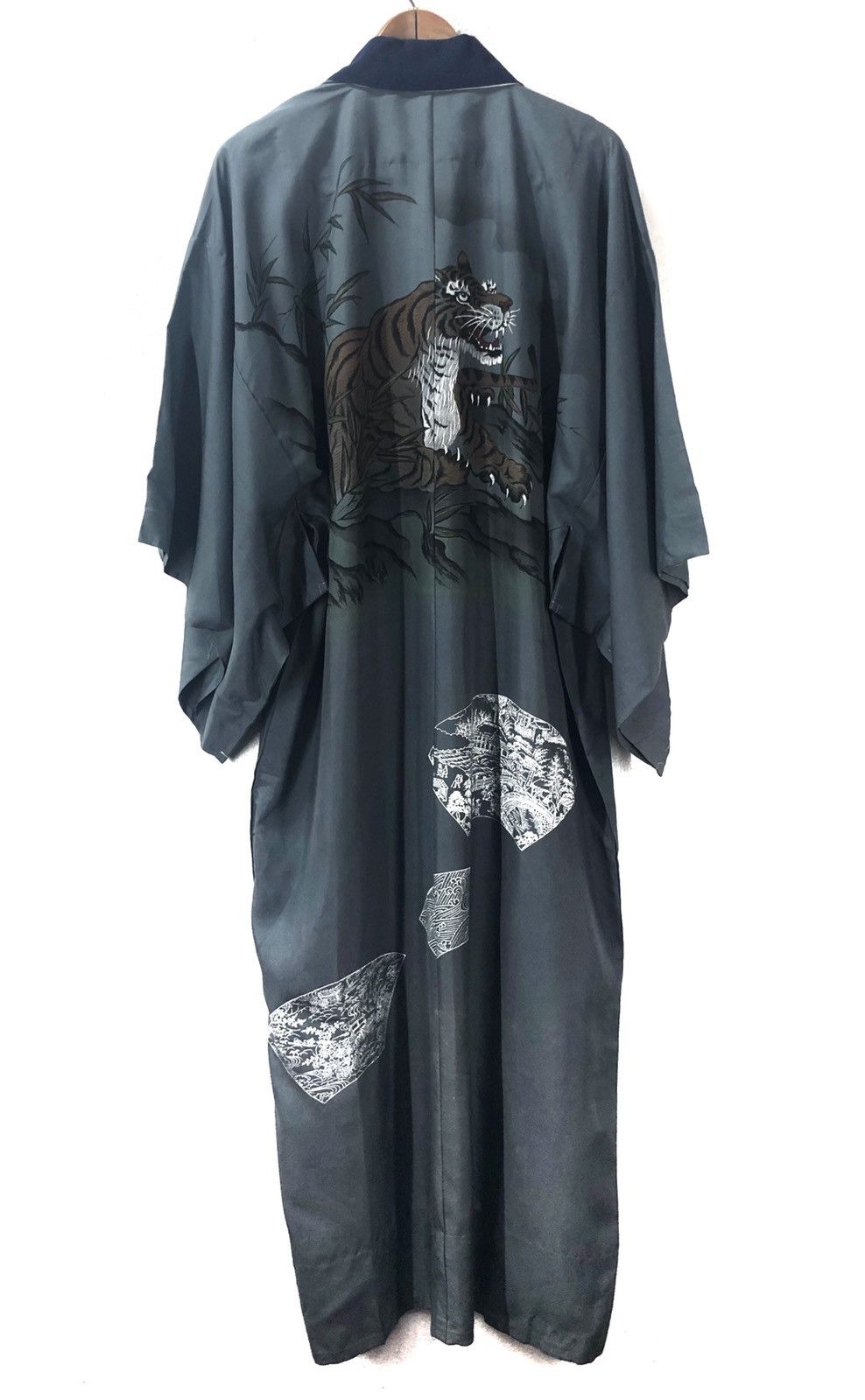 Japanese Brand Rare japanese kimono tiger motif big logo cw21 Size US M / EU 48-50 / 2 - 3 Thumbnail