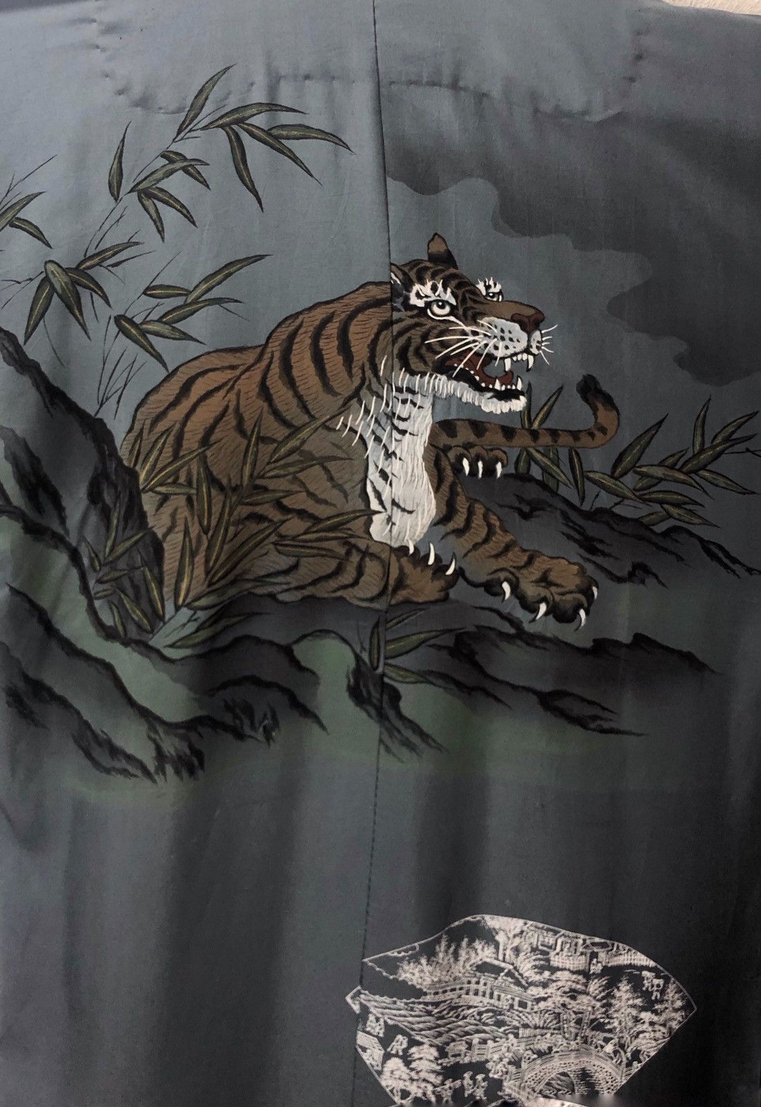 Japanese Brand Rare japanese kimono tiger motif big logo cw21 Size US M / EU 48-50 / 2 - 4 Thumbnail