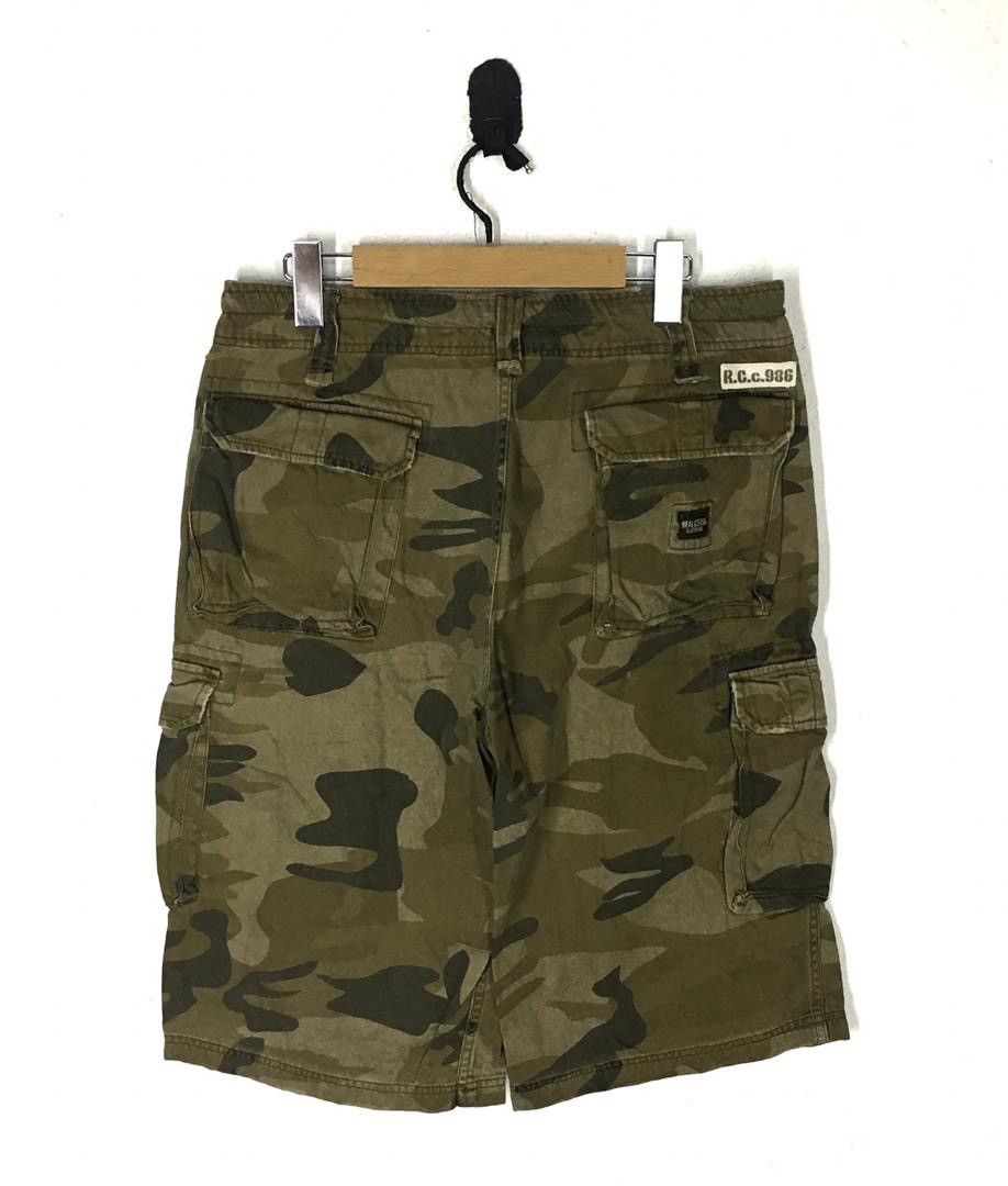 image of Real Crush Clothing Cargo Short Pants in Camo, Men's (Size 33)