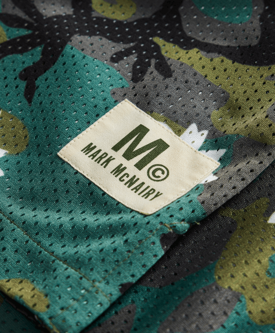 Champion × Mark McNairy × Todd Snyder MARK MCNAIRY X CHAMPION BY TODD SNYDER DAISY CAMO SHIRT L Size US L / EU 52-54 / 3 - 4 Thumbnail