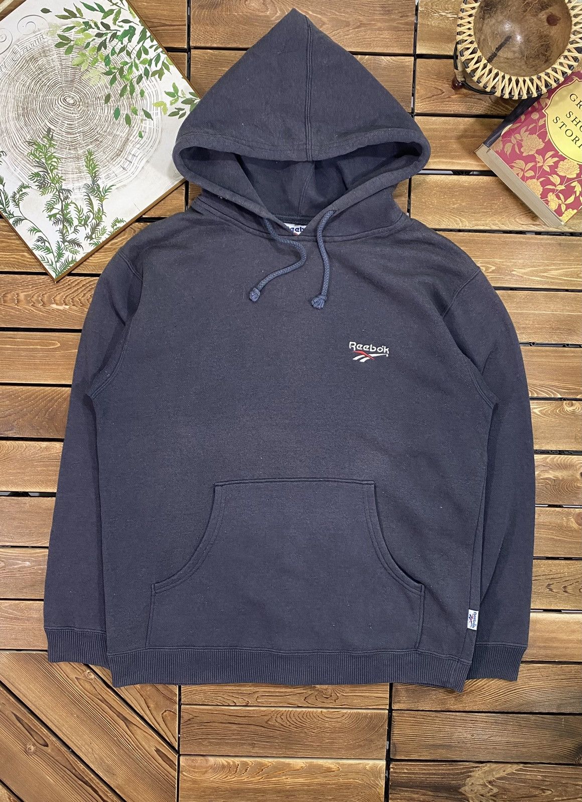 Reebok × Vintage Vintage Reebok Nicely Sun faded Size M Sportwear small logo Size US M / EU 48-50 / 2 - 2 Thumbnail