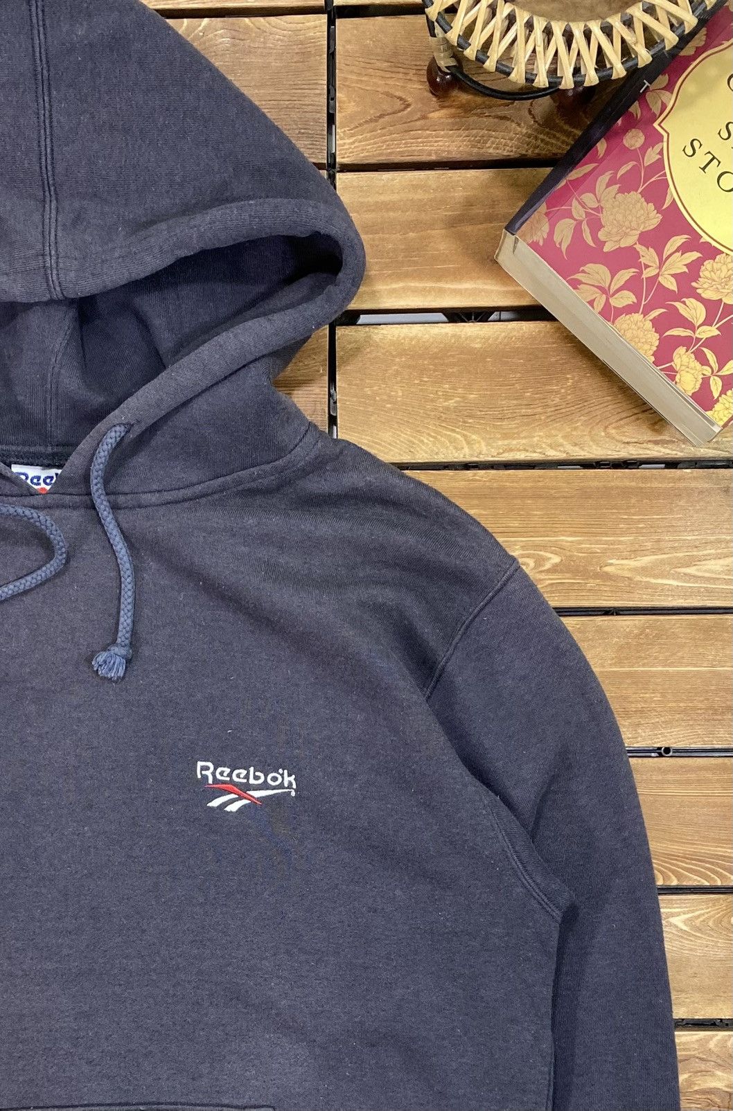 Reebok × Vintage Vintage Reebok Nicely Sun faded Size M Sportwear small logo Size US M / EU 48-50 / 2 - 5 Thumbnail