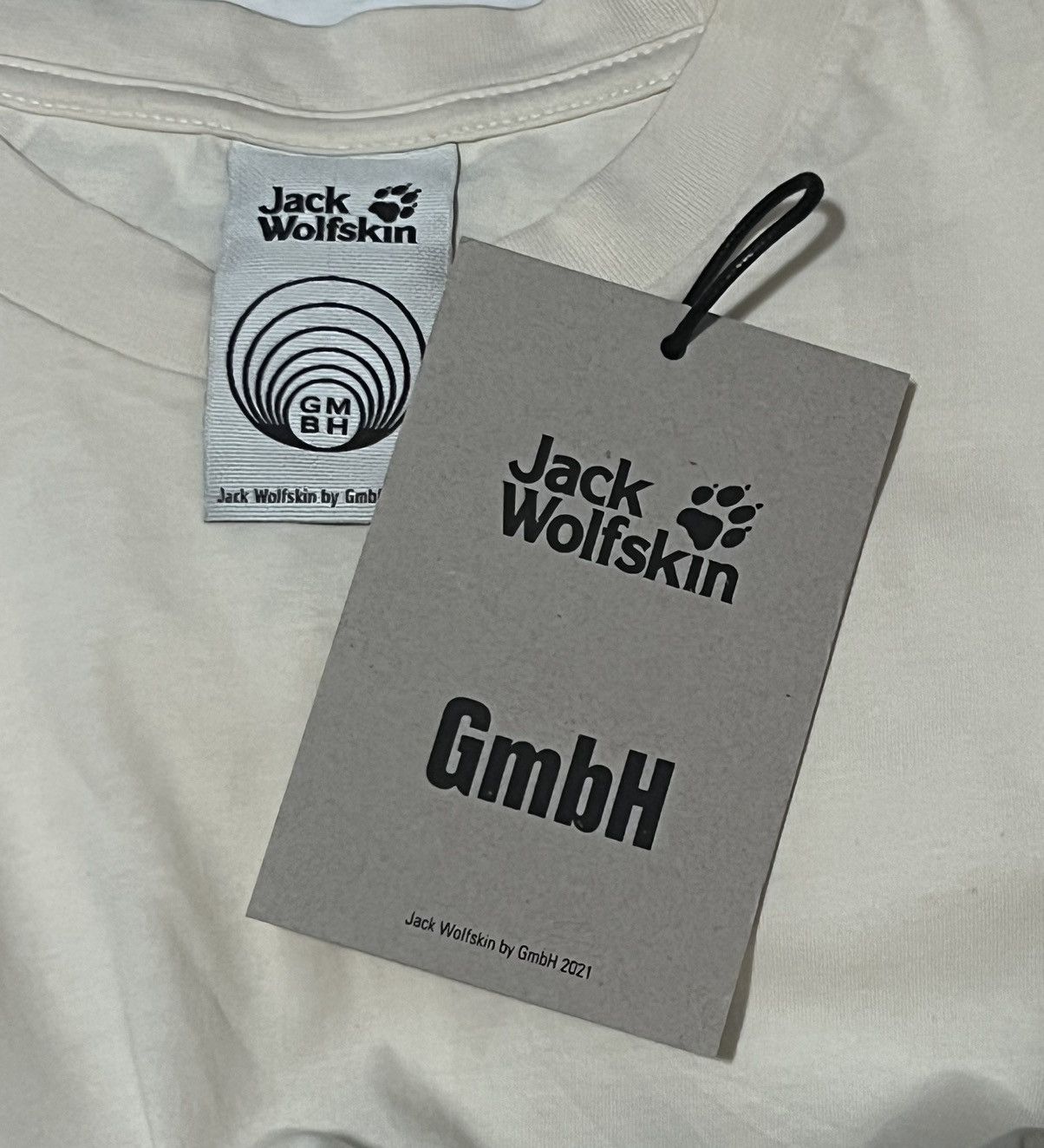 GmbH Jack Wolfskin X GMBH Cream T-shirt Size US S / EU 44-46 / 1 - 6 Thumbnail