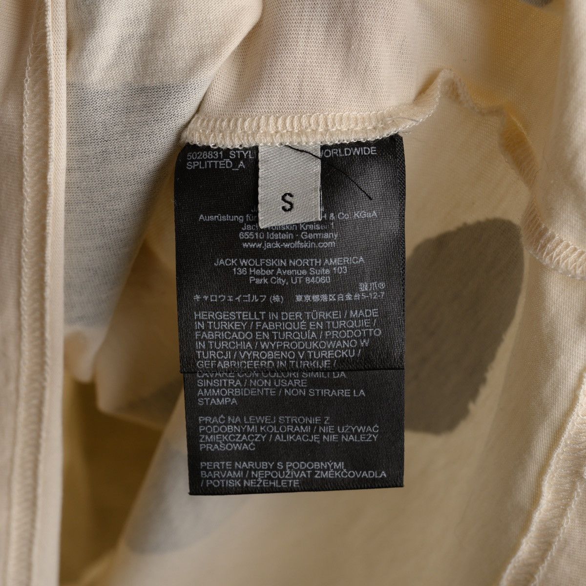 GmbH Jack Wolfskin X GMBH Cream T-shirt Size US S / EU 44-46 / 1 - 4 Thumbnail