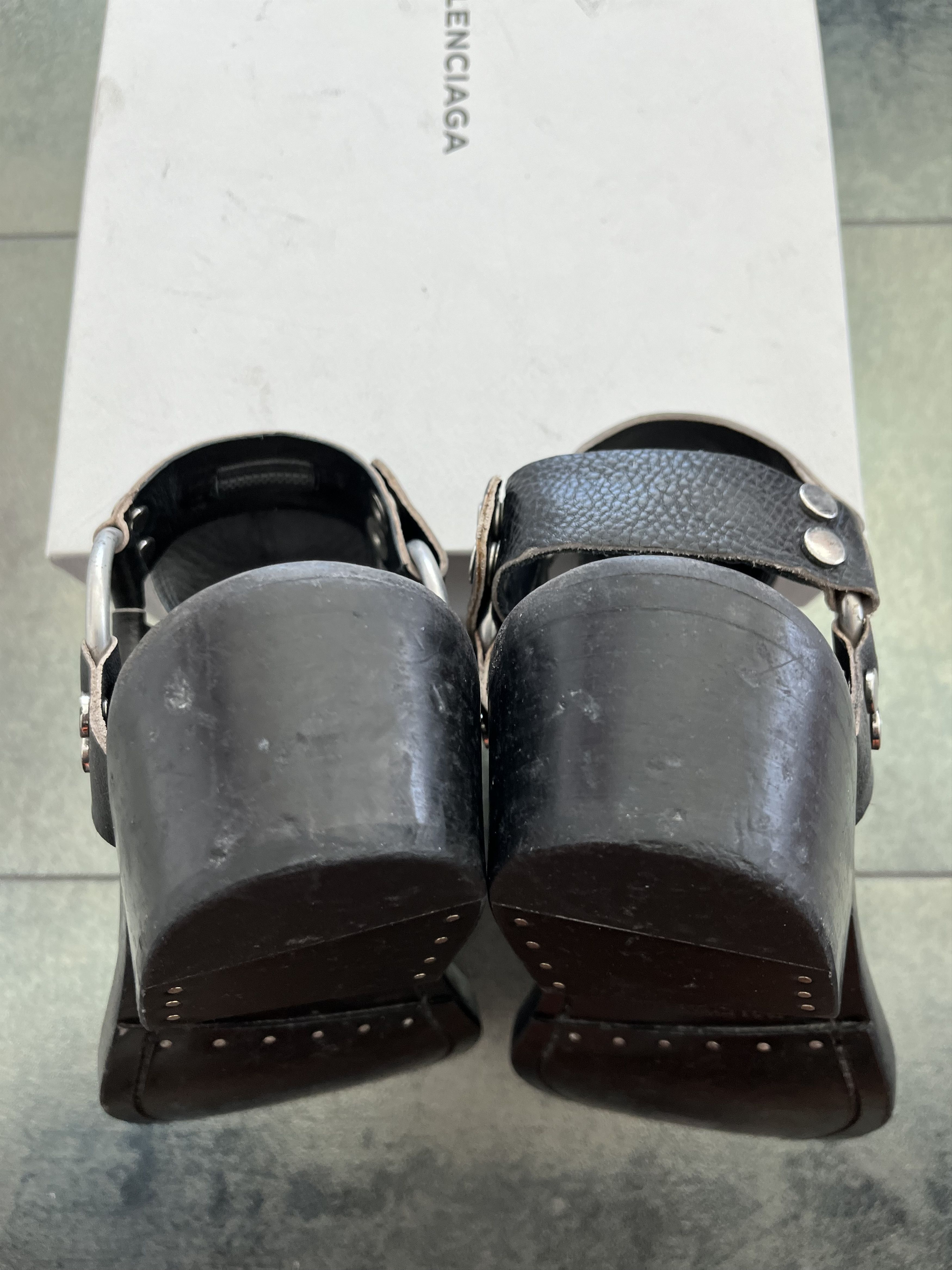 Balenciaga Balenciaga Black Distressed Leather Harness-strap Mules Size US 7.5 / EU 40-41 - 10 Thumbnail
