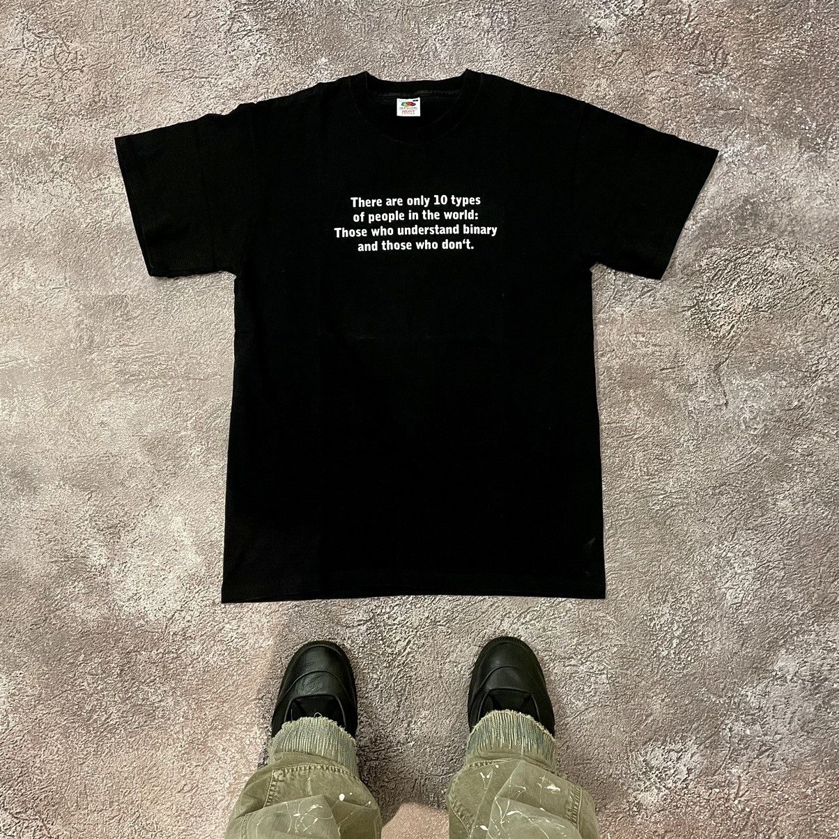 Vintage Vintage Y2K Graphic Tee Single Stitch Streetwear Black M Size US M / EU 48-50 / 2 - 1 Thumbnail