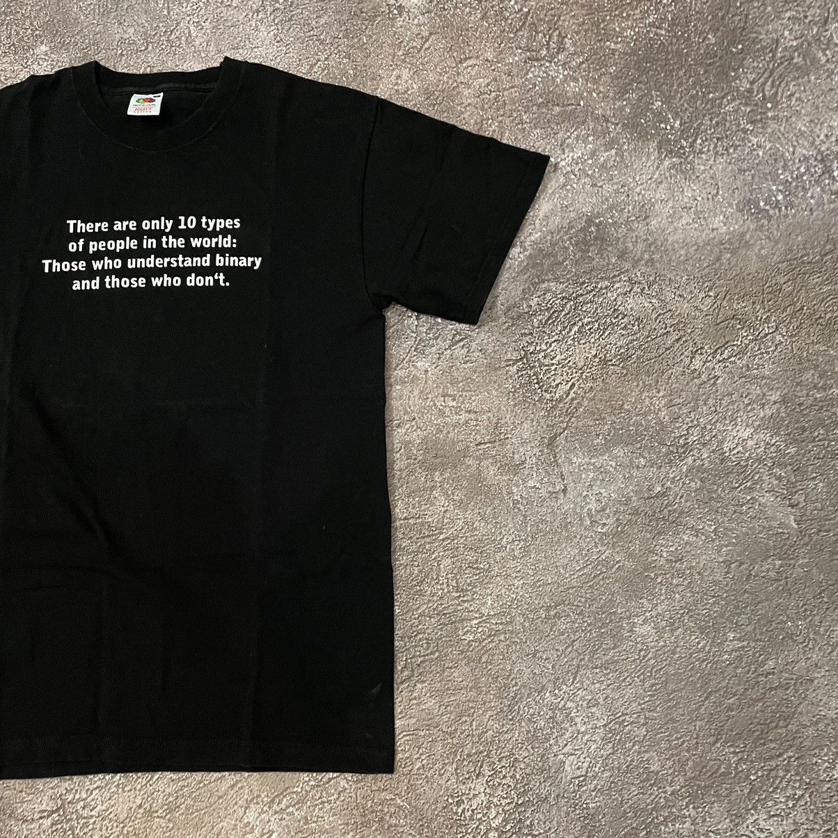 Vintage Vintage Y2K Graphic Tee Single Stitch Streetwear Black M Size US M / EU 48-50 / 2 - 3 Thumbnail