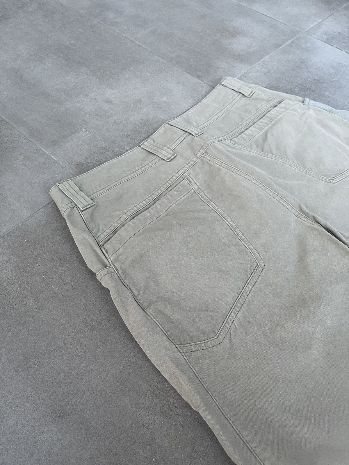 Arc'teryx Arc'Teryx Technical Beige Cargo Track Shorts Size US 32 / EU 48 - 10 Thumbnail