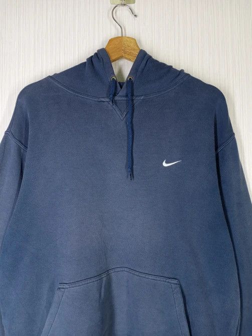 Nike Rare Vintage Distressed Nike Embroidered Logo Hoodie Size US M / EU 48-50 / 2 - 3 Thumbnail