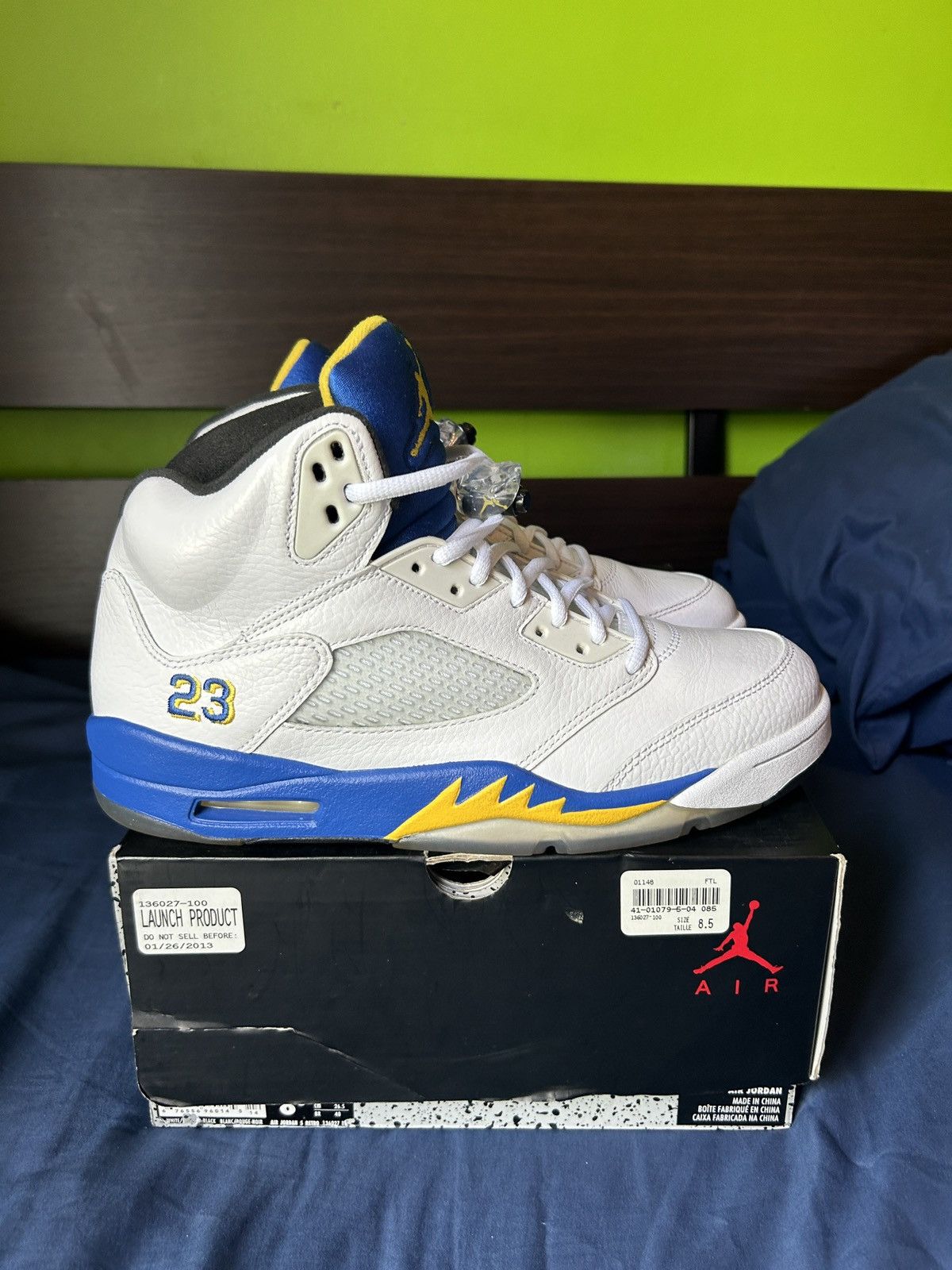 Jordan Brand × Nike Air Jordan 5 Retro Laney Size US 8.5 / EU 41-42 - 1 Thumbnail