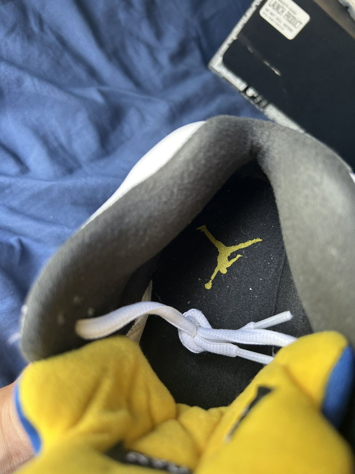 Jordan Brand × Nike Air Jordan 5 Retro Laney Size US 8.5 / EU 41-42 - 8 Thumbnail
