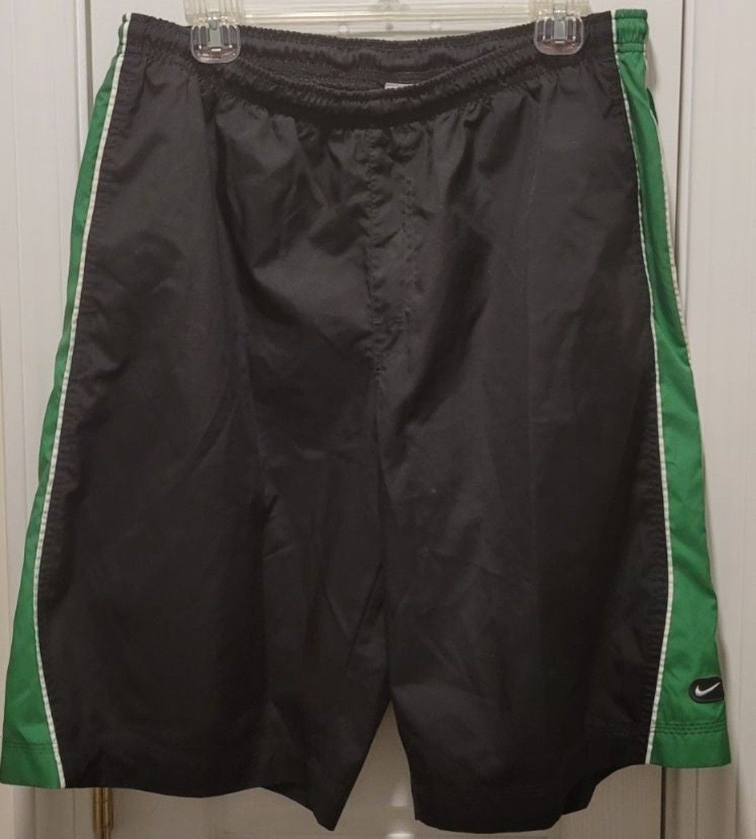 Men's Nike Black Green White Stripe Swim Trunks Size Large