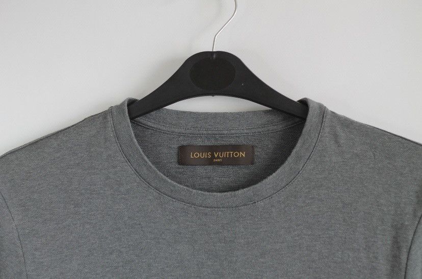 Louis Vuitton Vintage Louis Vuitton pocket luxury t shirt Size US S / EU 44-46 / 1 - 5 Thumbnail