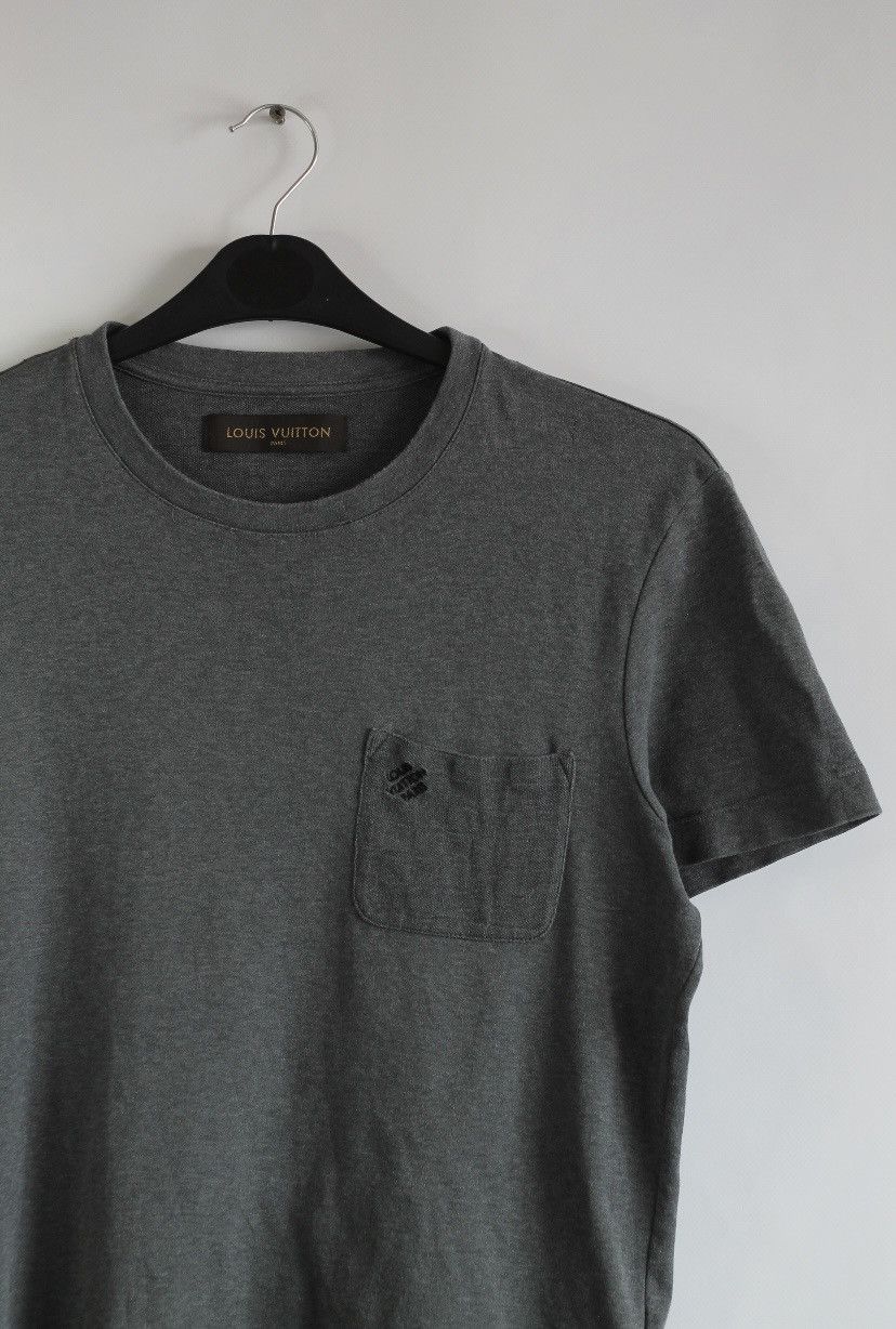Louis Vuitton Vintage Louis Vuitton pocket luxury t shirt Size US S / EU 44-46 / 1 - 2 Thumbnail