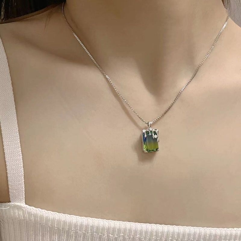 Jewelry Green Zircons Pendant Necklace Size ONE SIZE - 1 Thumbnail