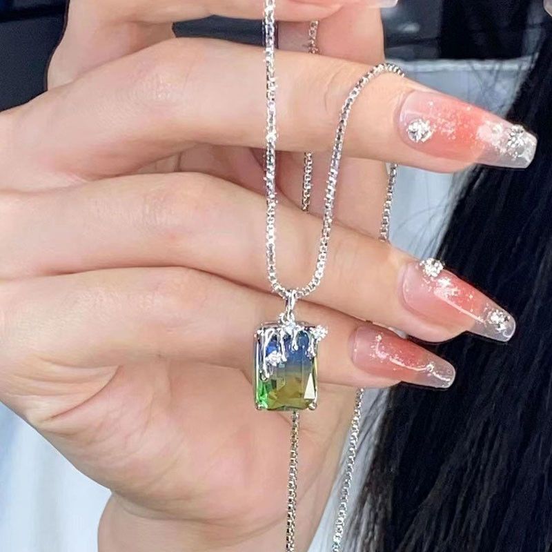 Jewelry Green Zircons Pendant Necklace Size ONE SIZE - 2 Thumbnail