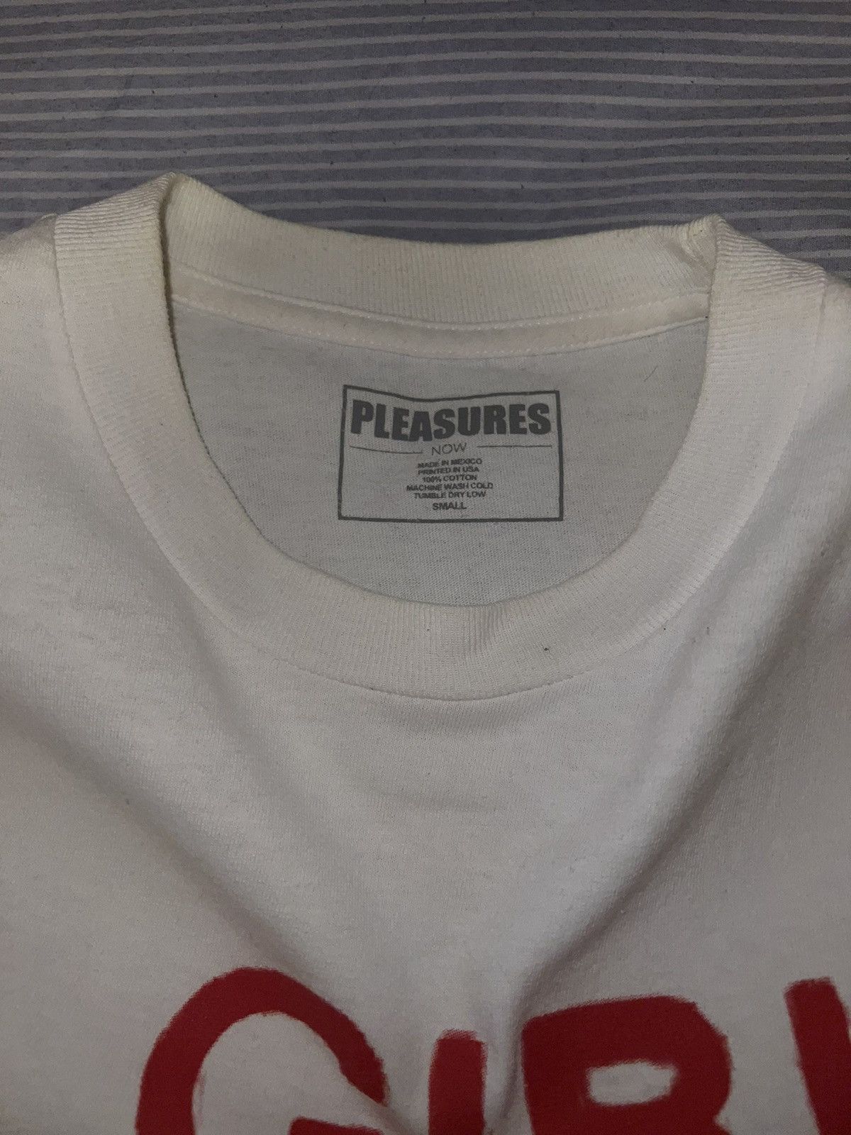 Pleasures a girl is a gun t-shirt | pleasures | (playboi carti) Size US S / EU 44-46 / 1 - 3 Thumbnail