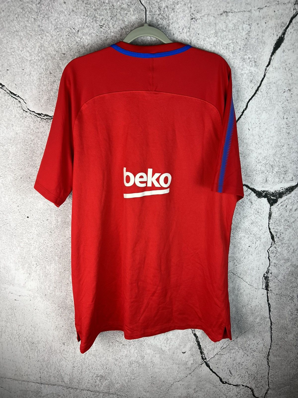 Nike Barcelona FC vintage soccer football training jersey Size US XL / EU 56 / 4 - 2 Thumbnail