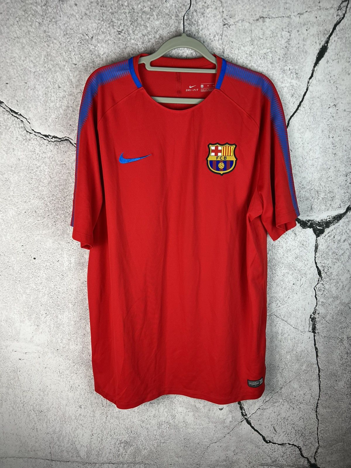 Nike Barcelona FC vintage soccer football training jersey Size US XL / EU 56 / 4 - 1 Thumbnail