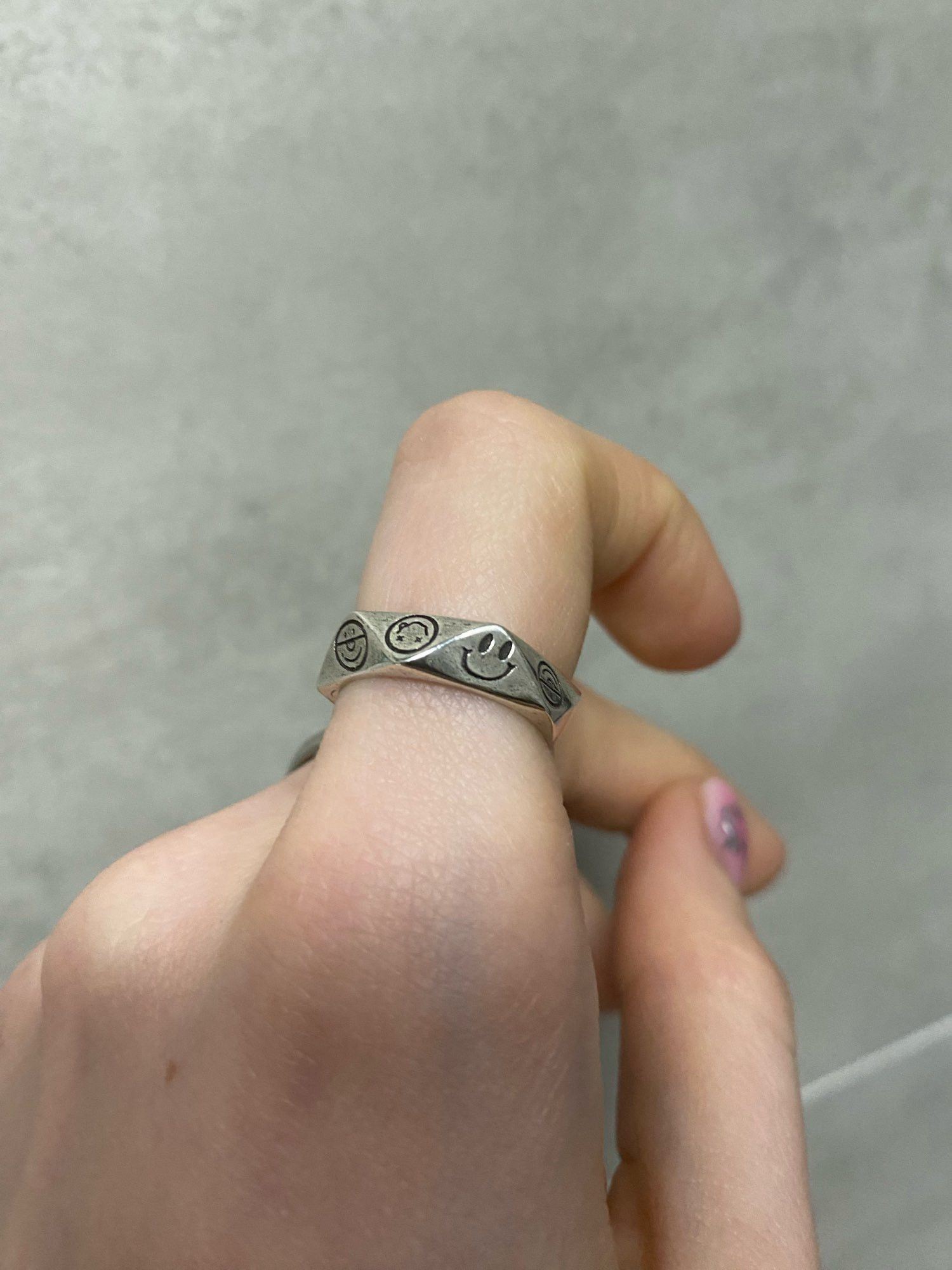 Jewelry Smiling Face Adjustable ring Size ONE SIZE - 4 Thumbnail