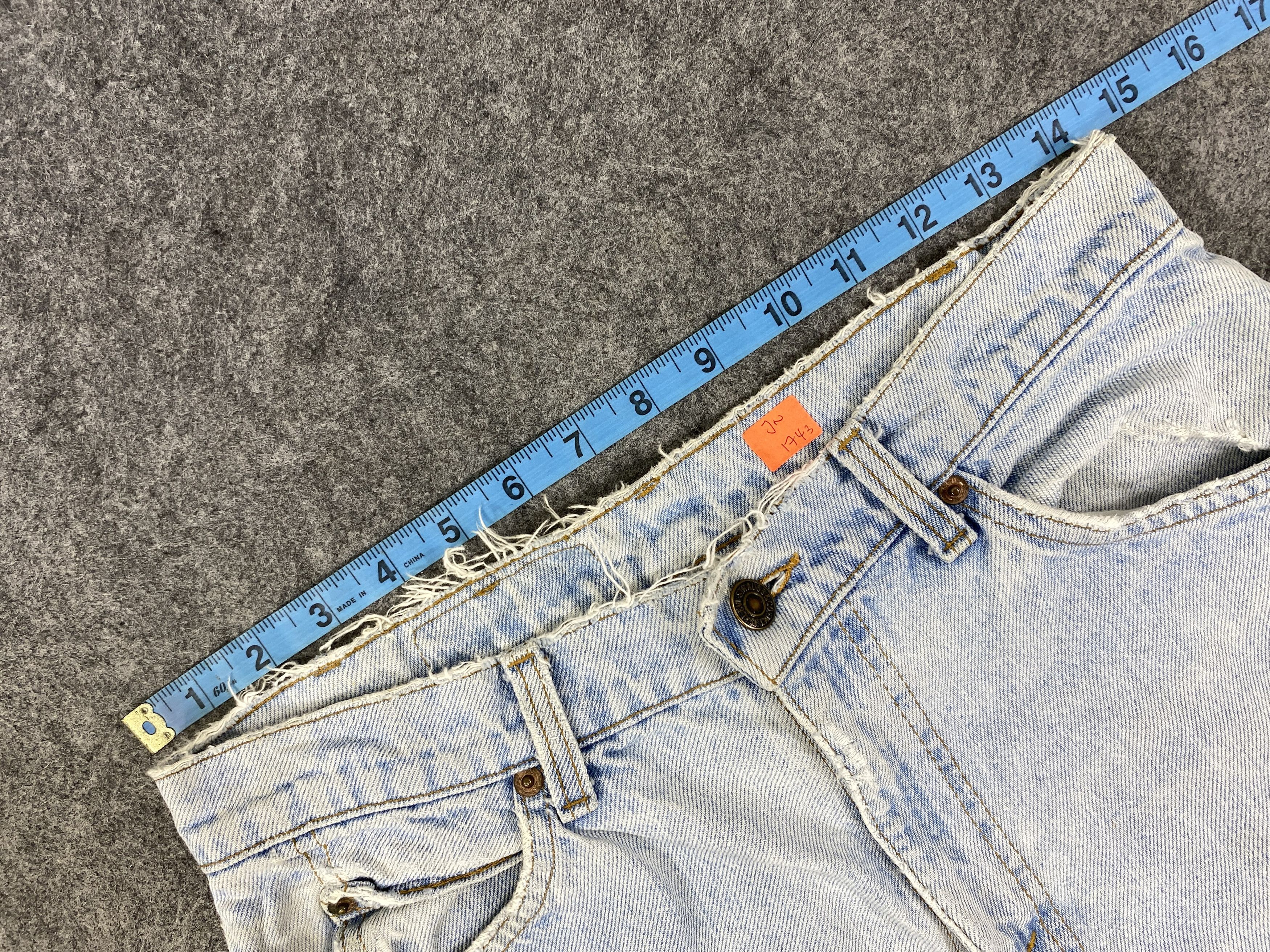 Levi's 90's Light Blue Wash Vintage Levi's 550 USA 29x31 -JN1743 Size US 29 - 5 Thumbnail