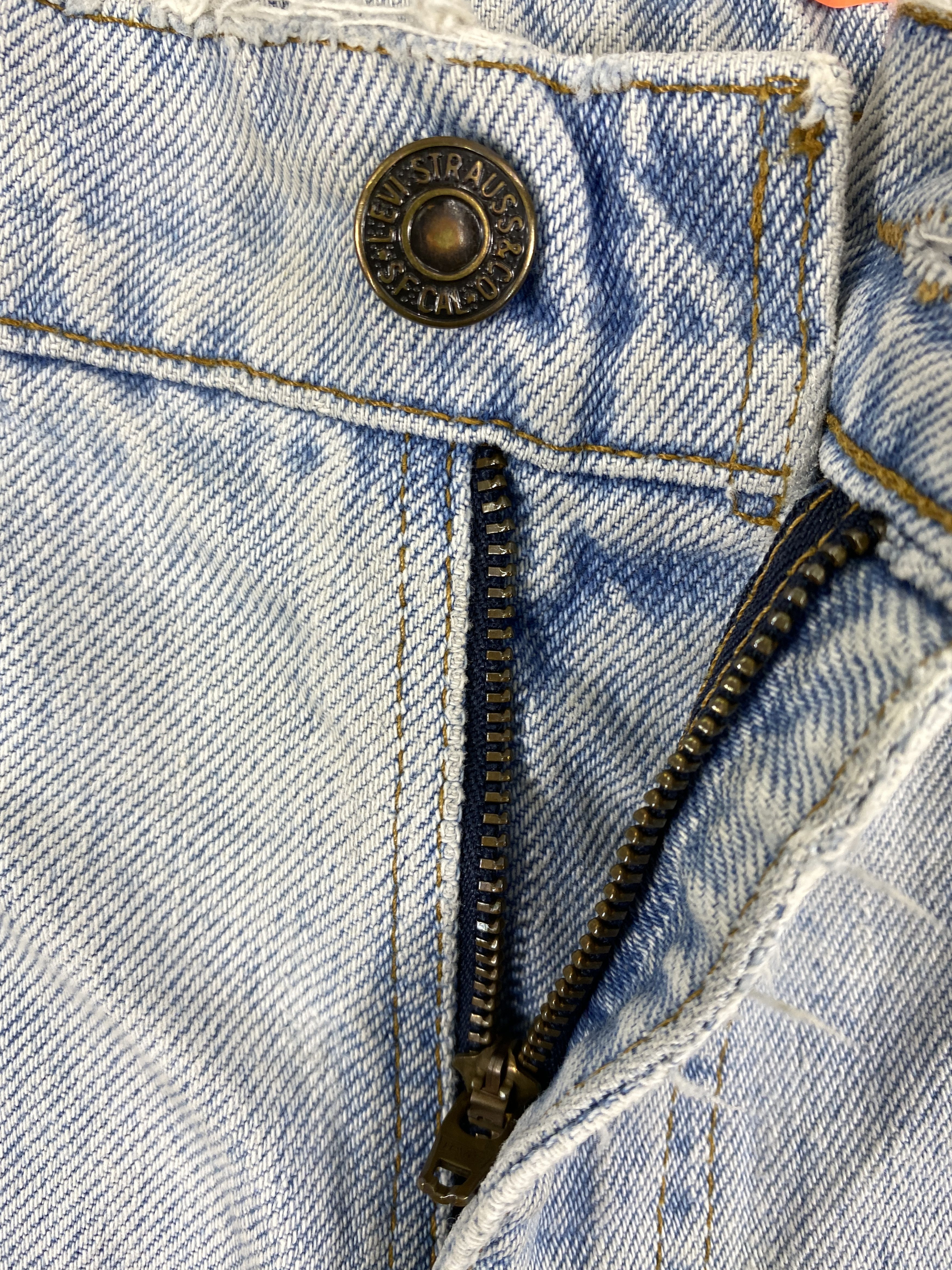 Levi's 90's Light Blue Wash Vintage Levi's 550 USA 29x31 -JN1743 Size US 29 - 6 Thumbnail