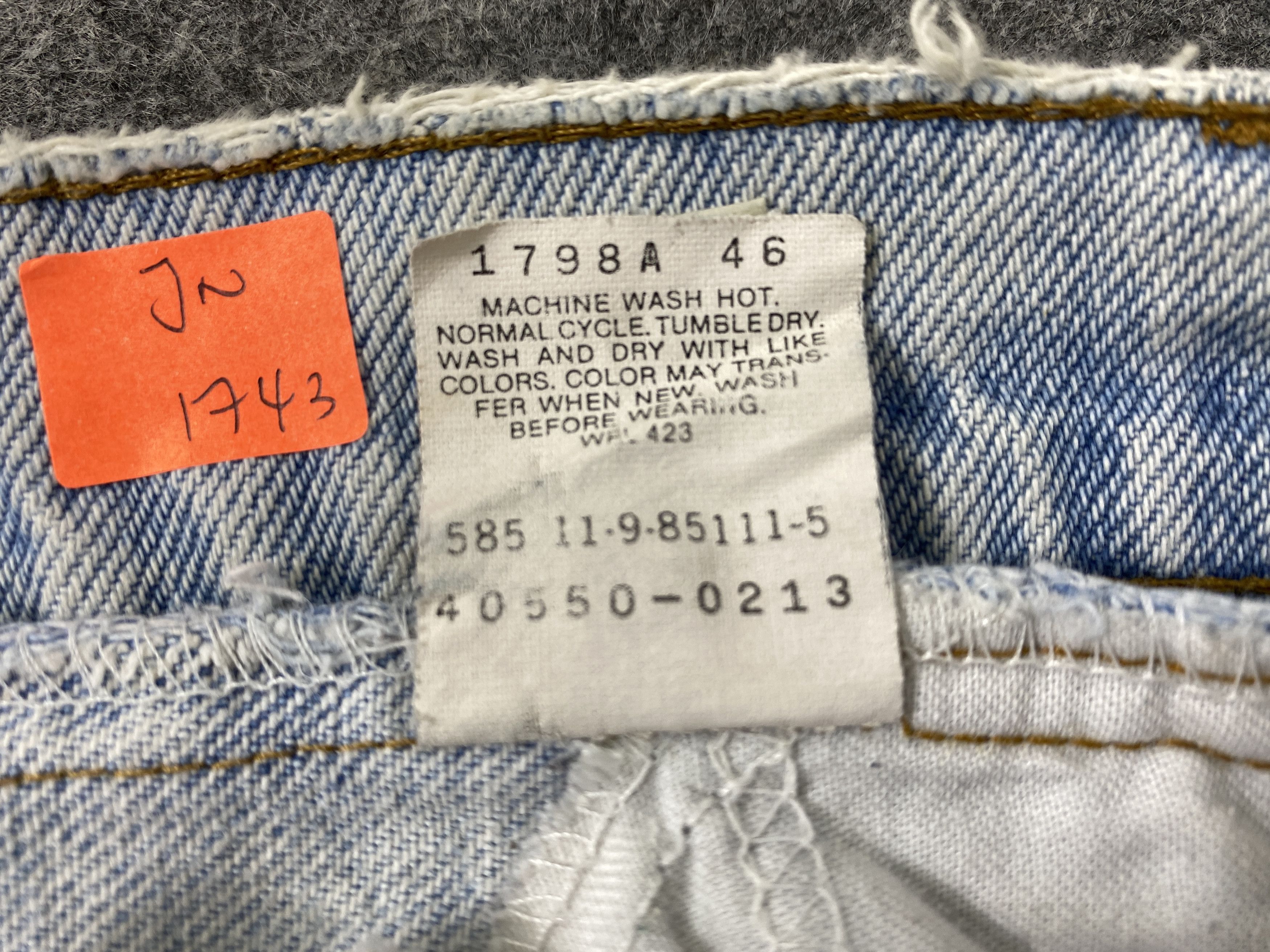 Levi's 90's Light Blue Wash Vintage Levi's 550 USA 29x31 -JN1743 Size US 29 - 8 Thumbnail