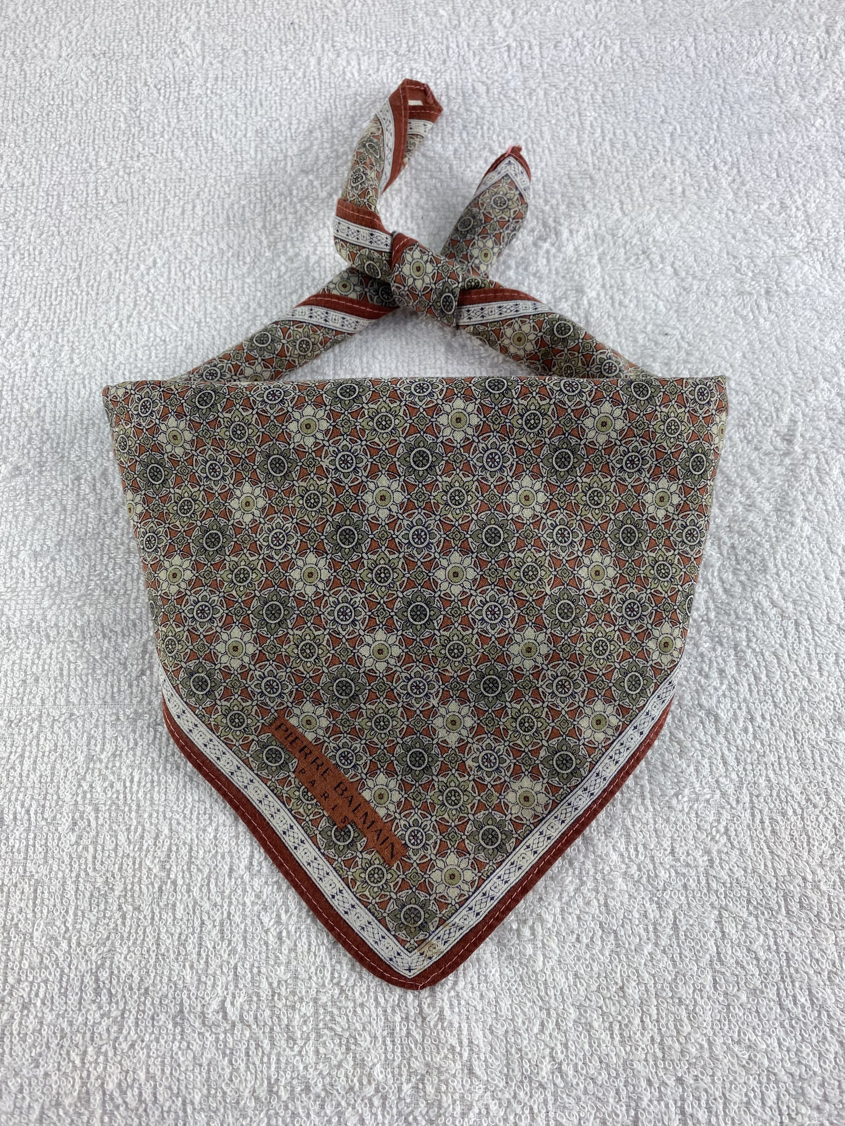Pierre Balmain Pierre Balmain Handkerchief / Bandana / Neckerchief C124 Size ONE SIZE - 1 Thumbnail