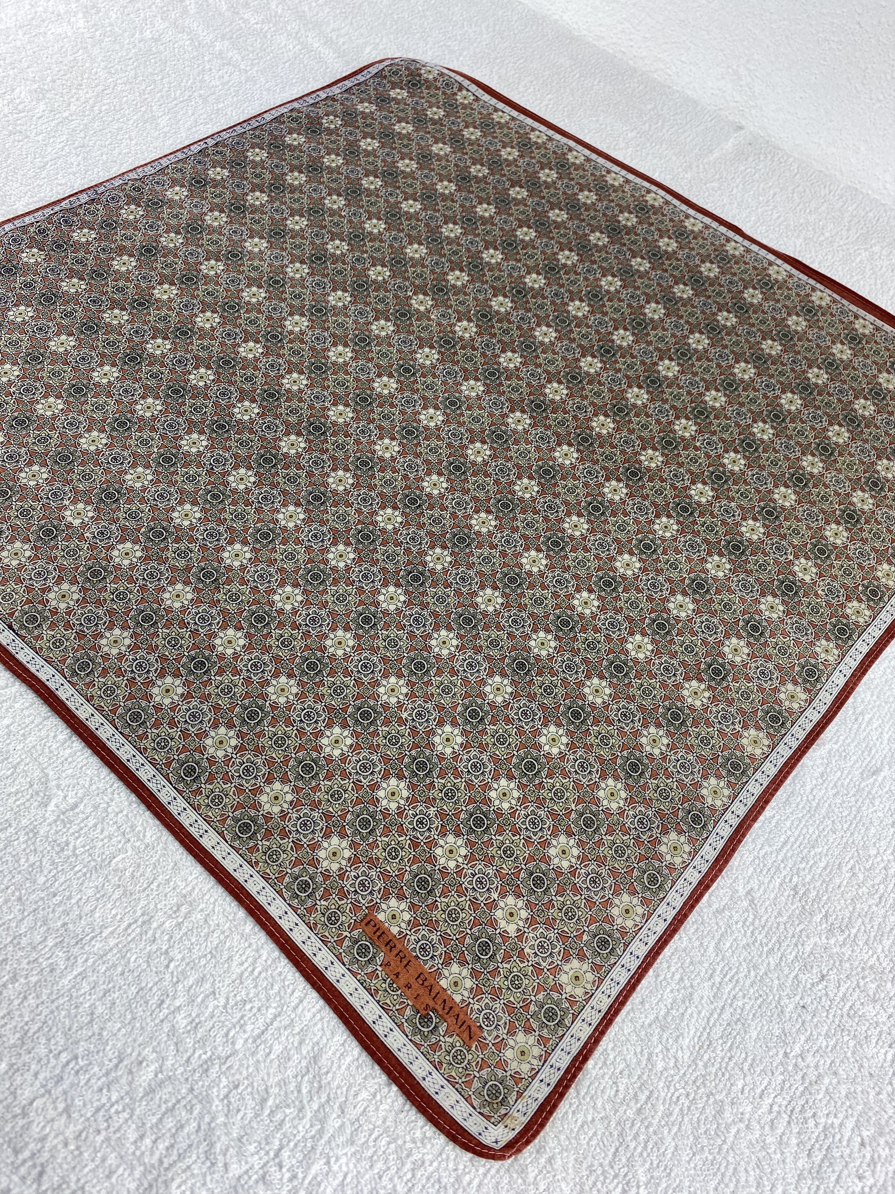 Pierre Balmain Pierre Balmain Handkerchief / Bandana / Neckerchief C124 Size ONE SIZE - 4 Thumbnail