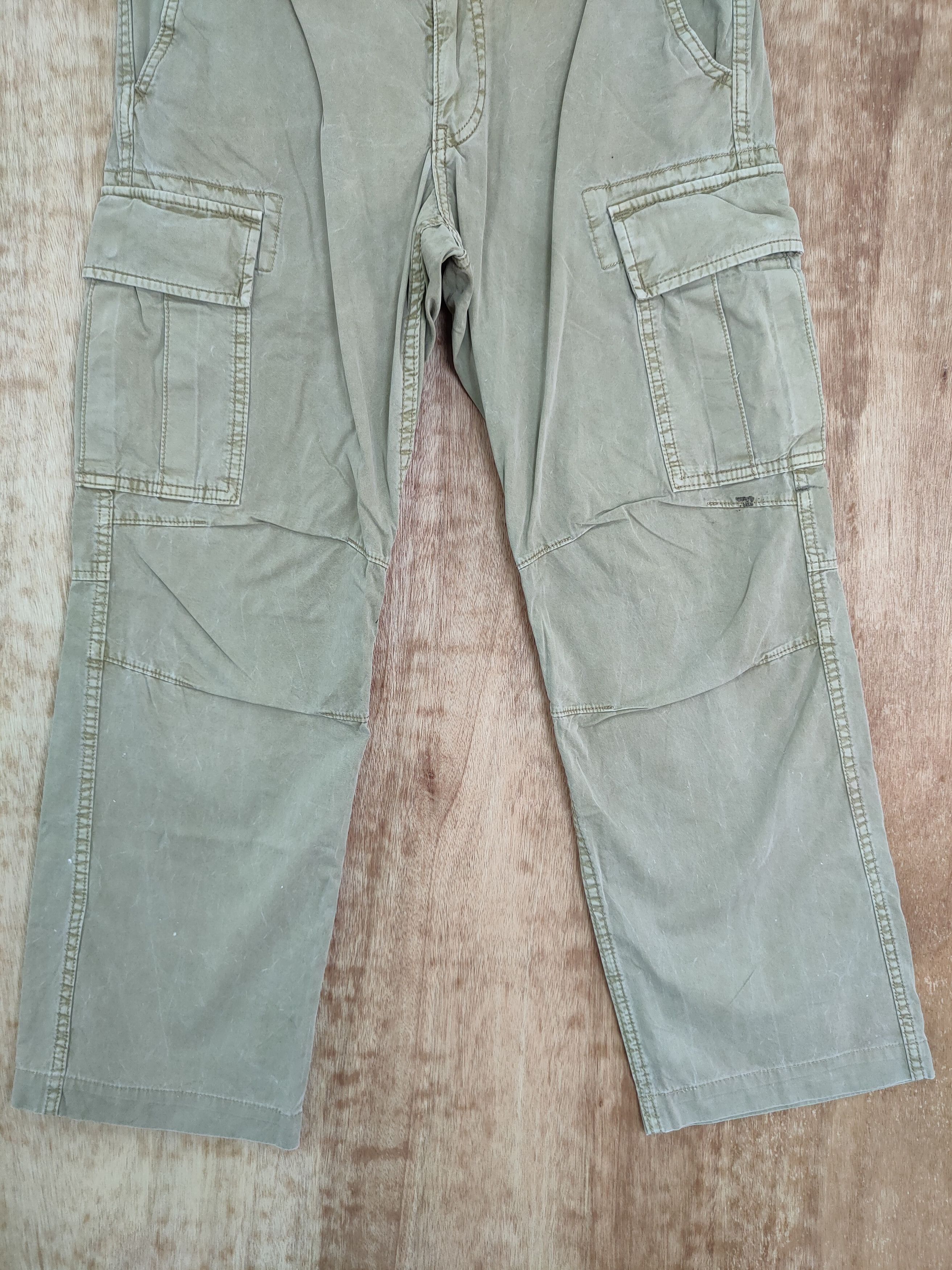 Japanese Brand × Uniqlo Uniqlo japan multipocket tactical cargo pants #4179 Size US 30 / EU 46 - 2 Thumbnail