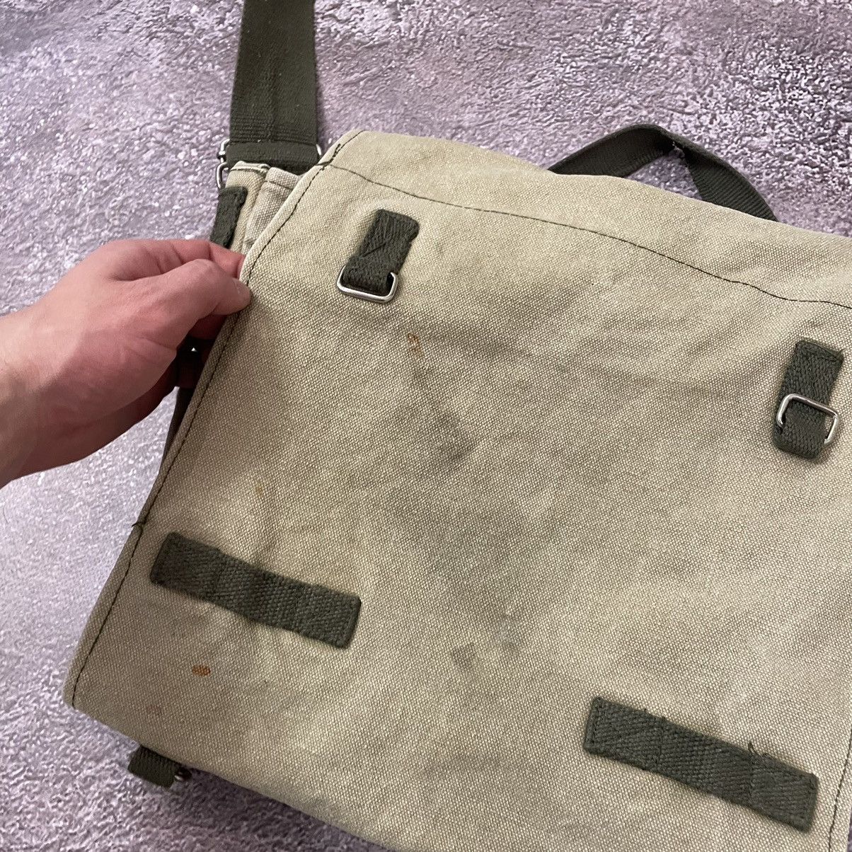 Vintage Vintage Y2K Military Nylon Crossbody Bag Khaki Streetwear OS Size ONE SIZE - 5 Thumbnail