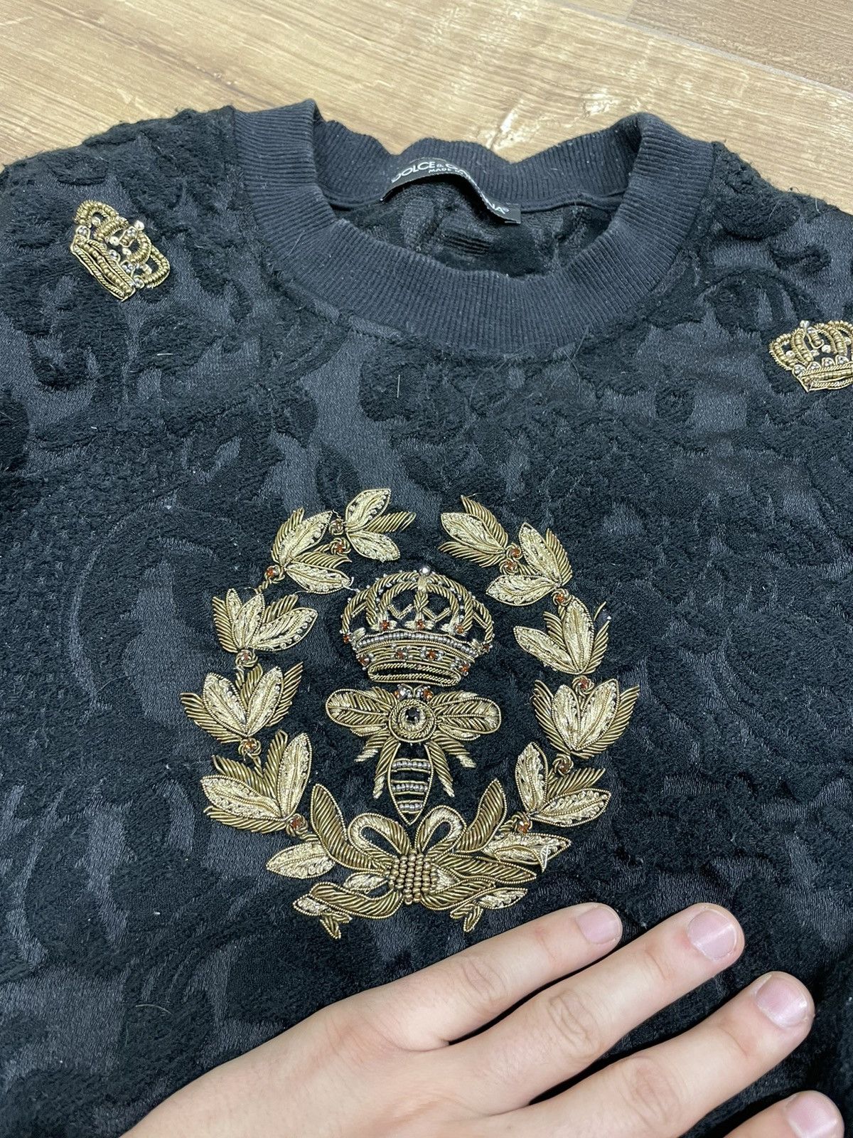 Dolce & Gabbana × Vintage Luxury Dolce&Gabbana Black Brocade Bee Crown Sweatshirt Size US S / EU 44-46 / 1 - 21 Thumbnail