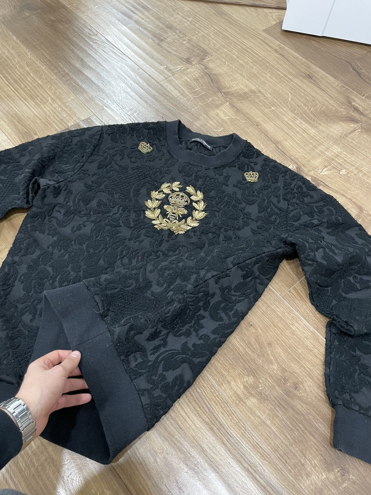 Dolce & Gabbana × Vintage Luxury Dolce&Gabbana Black Brocade Bee Crown Sweatshirt Size US S / EU 44-46 / 1 - 6 Thumbnail