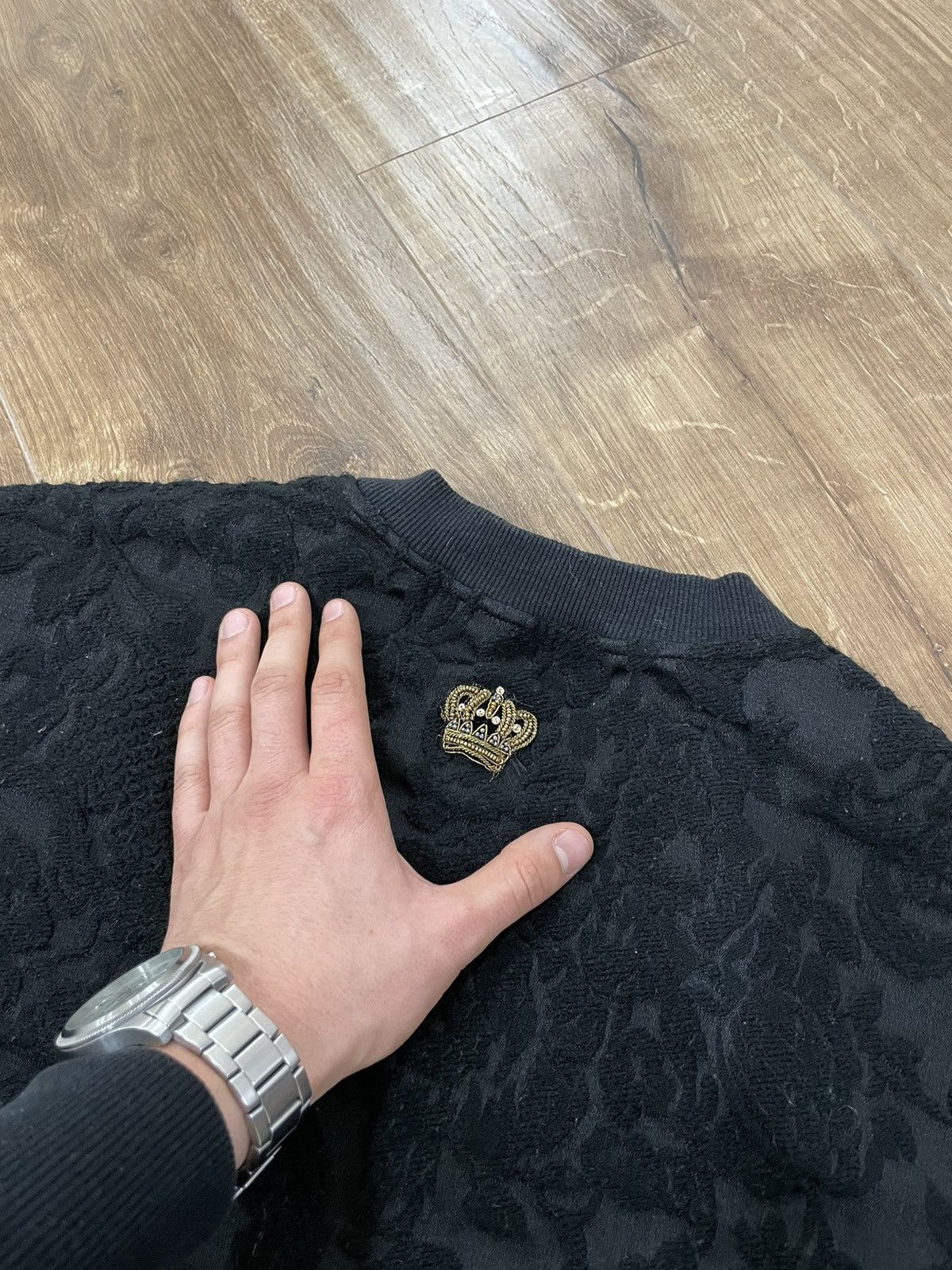 Dolce & Gabbana × Vintage Luxury Dolce&Gabbana Black Brocade Bee Crown Sweatshirt Size US S / EU 44-46 / 1 - 16 Thumbnail