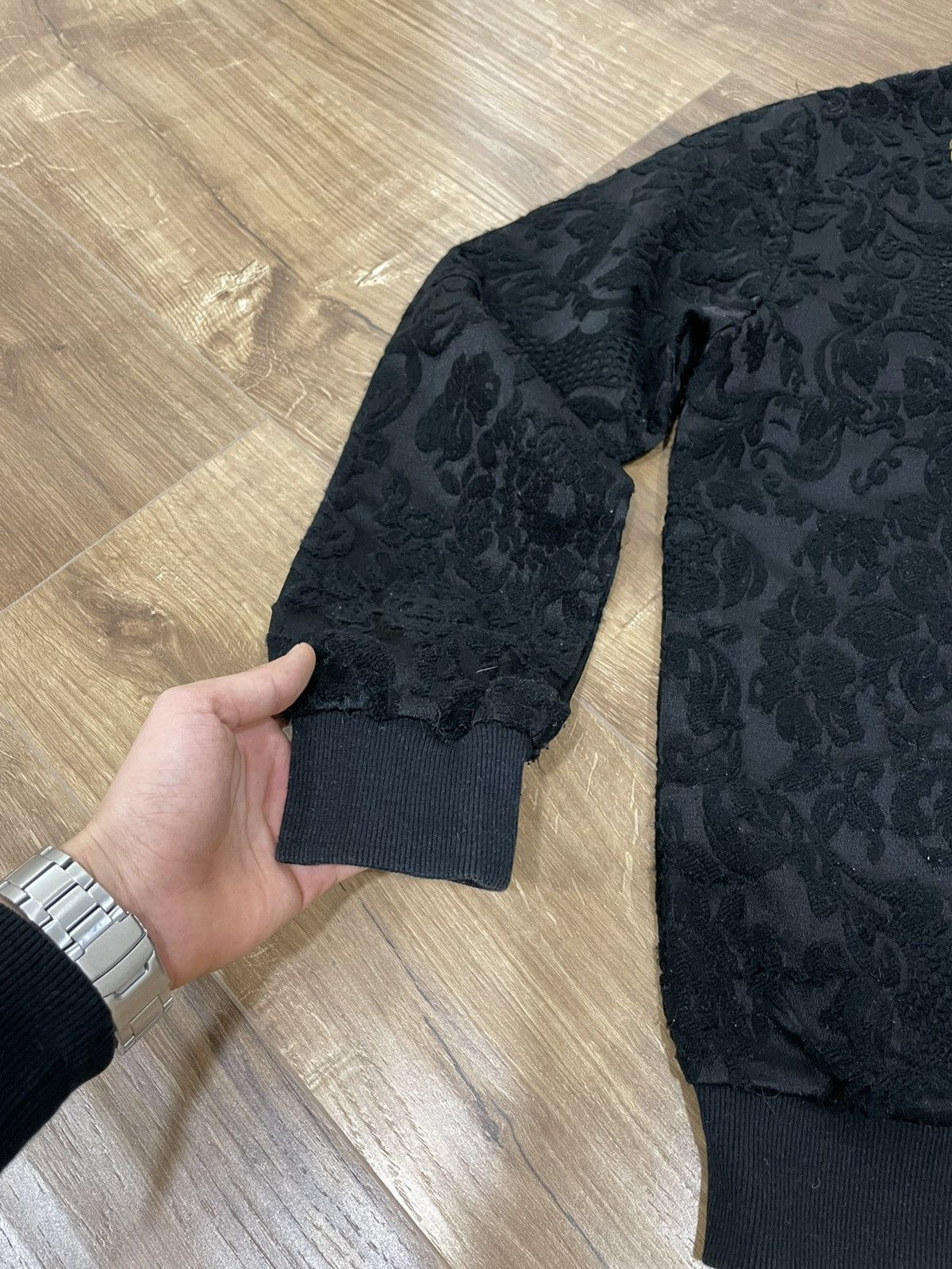 Dolce & Gabbana × Vintage Luxury Dolce&Gabbana Black Brocade Bee Crown Sweatshirt Size US S / EU 44-46 / 1 - 4 Thumbnail