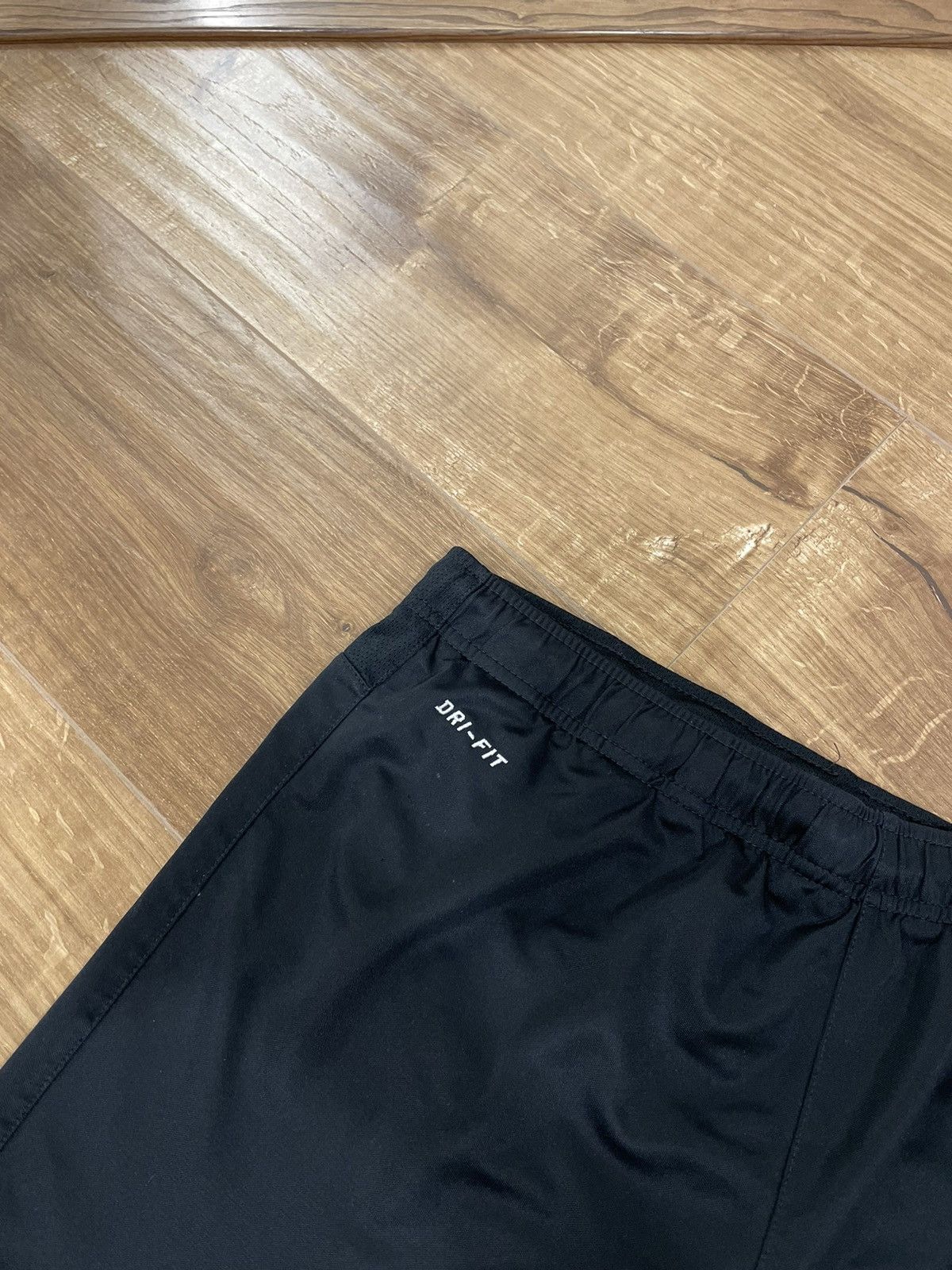 Nike × Vintage Vintage Nike Y2K Swoosh Drill Black Shorts Size M Size US 32 / EU 48 - 3 Thumbnail