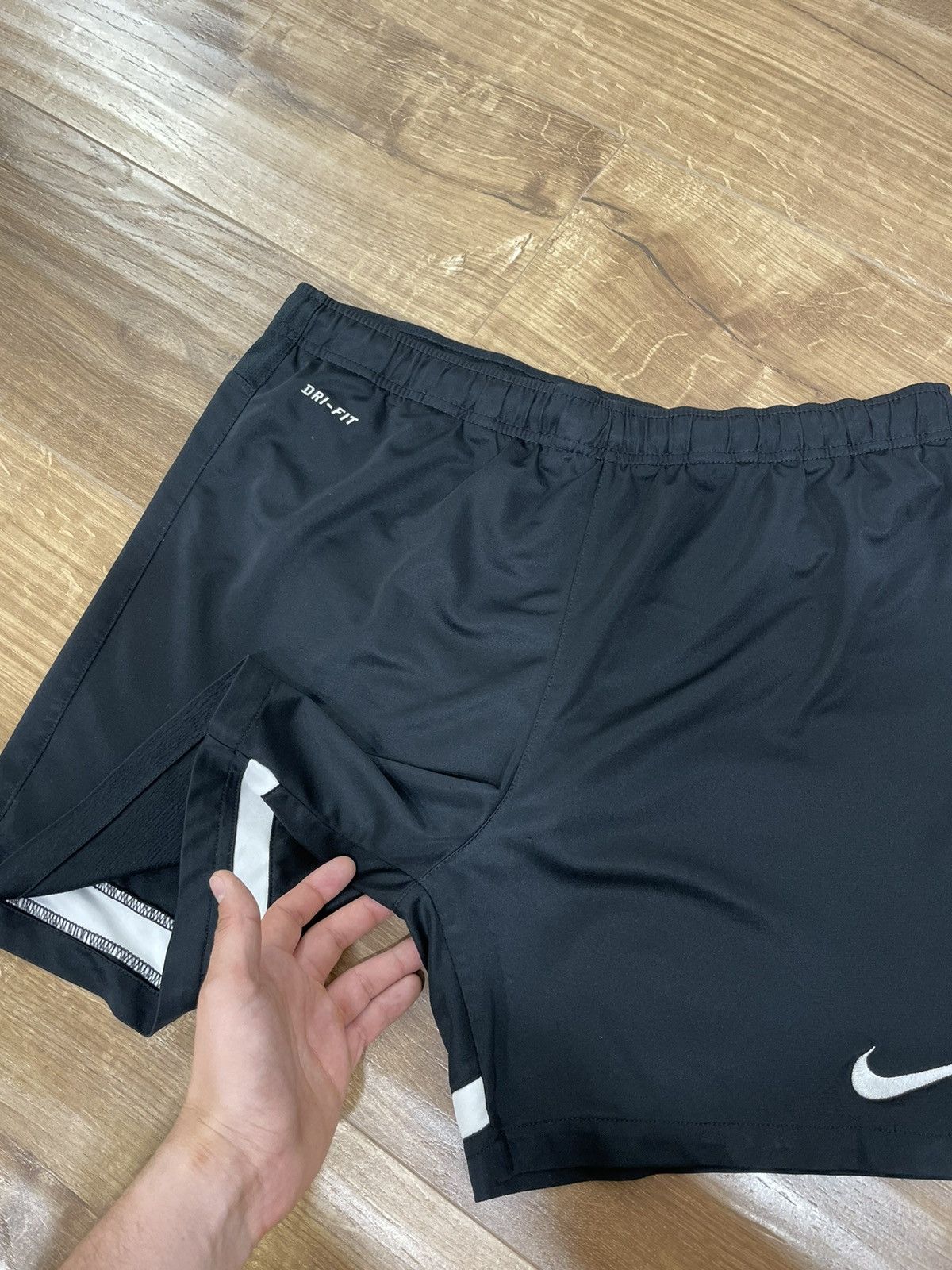 Nike × Vintage Vintage Nike Y2K Swoosh Drill Black Shorts Size M Size US 32 / EU 48 - 4 Thumbnail