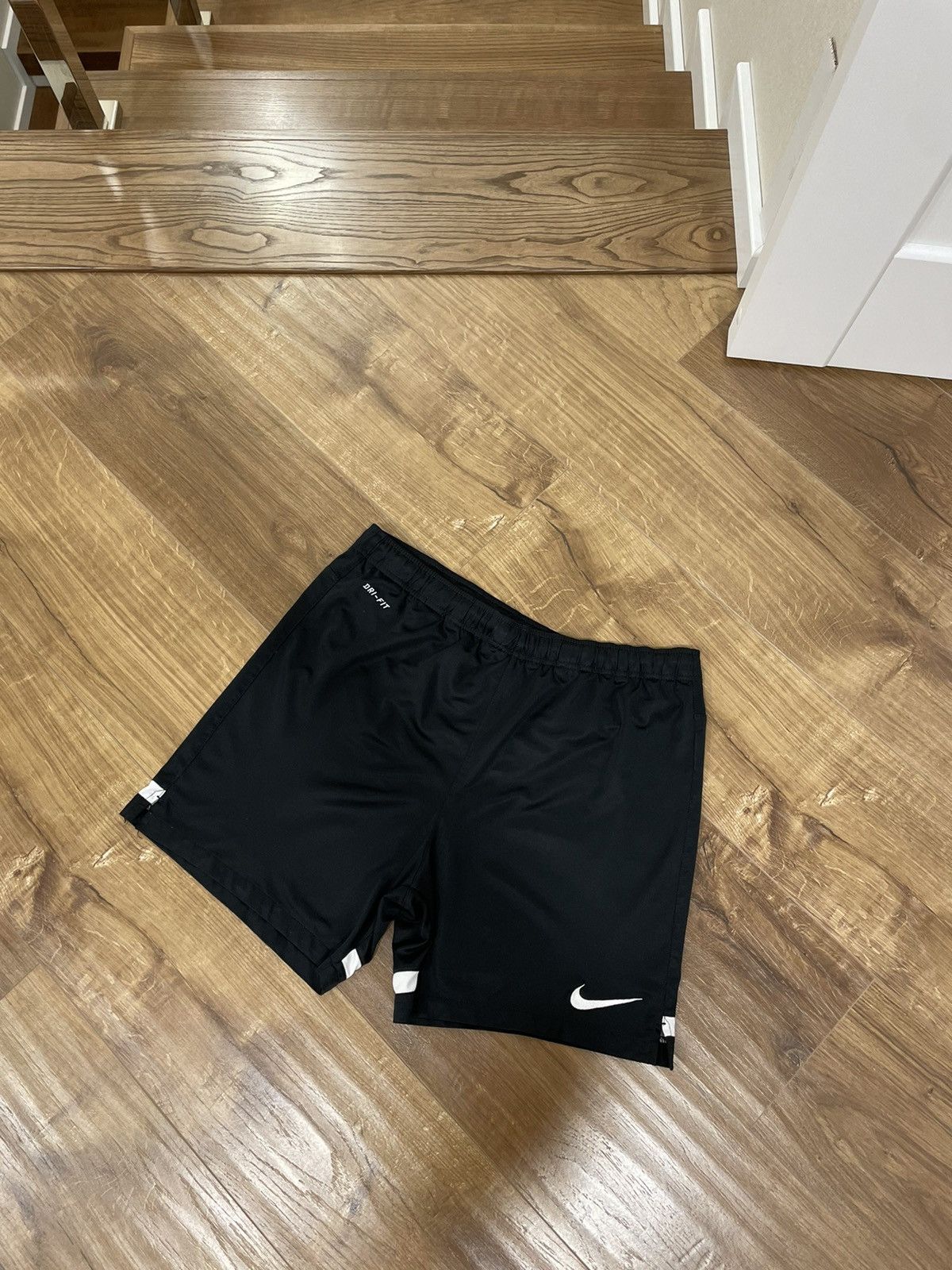 Nike × Vintage Vintage Nike Y2K Swoosh Drill Black Shorts Size M Size US 32 / EU 48 - 1 Thumbnail