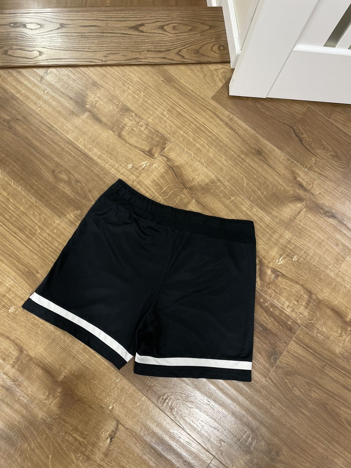 Nike × Vintage Vintage Nike Y2K Swoosh Drill Black Shorts Size M Size US 32 / EU 48 - 6 Thumbnail
