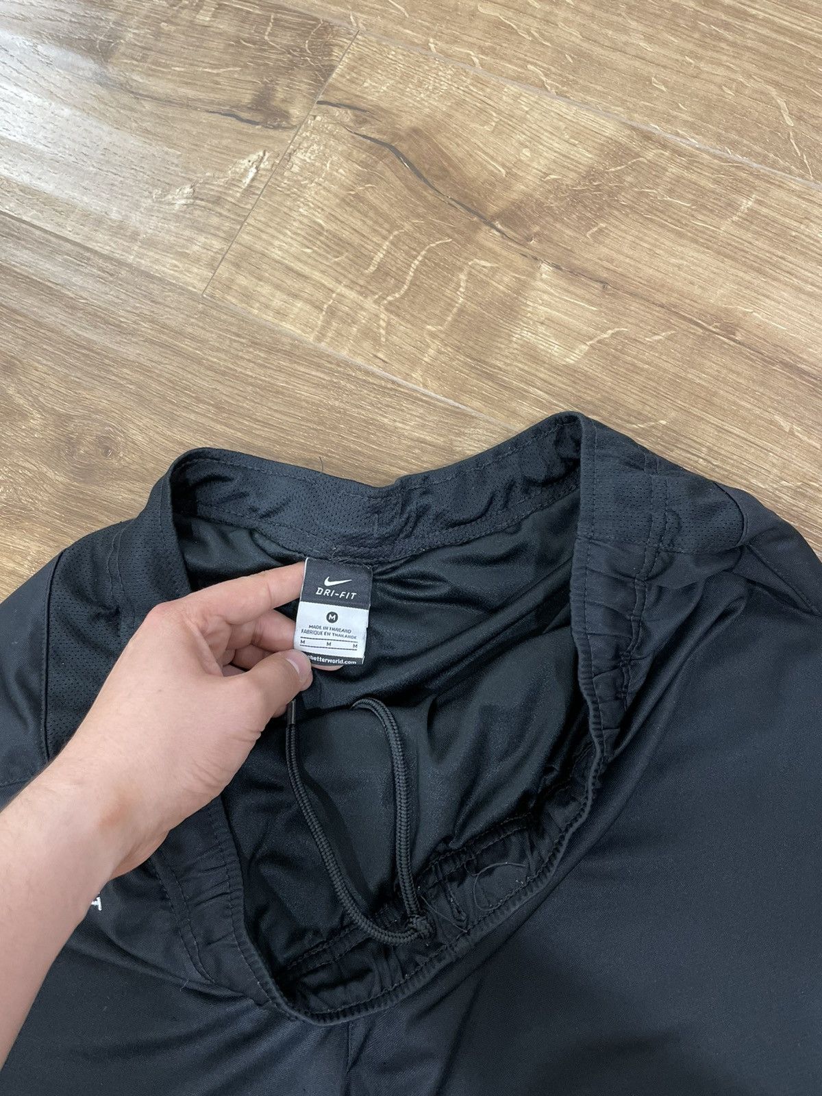 Nike × Vintage Vintage Nike Y2K Swoosh Drill Black Shorts Size M Size US 32 / EU 48 - 5 Thumbnail