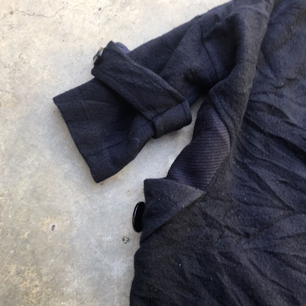 Issey Miyake Vintage Issey Miyake Black Wool Wide Jacket Size US L / EU 52-54 / 3 - 16 Thumbnail